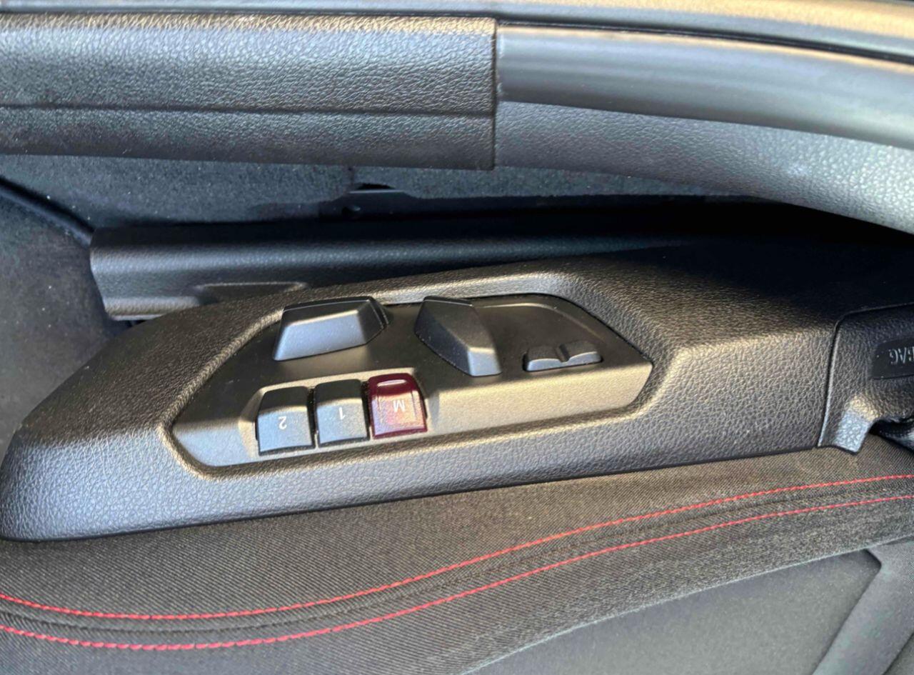 BMW 3 Series view 6