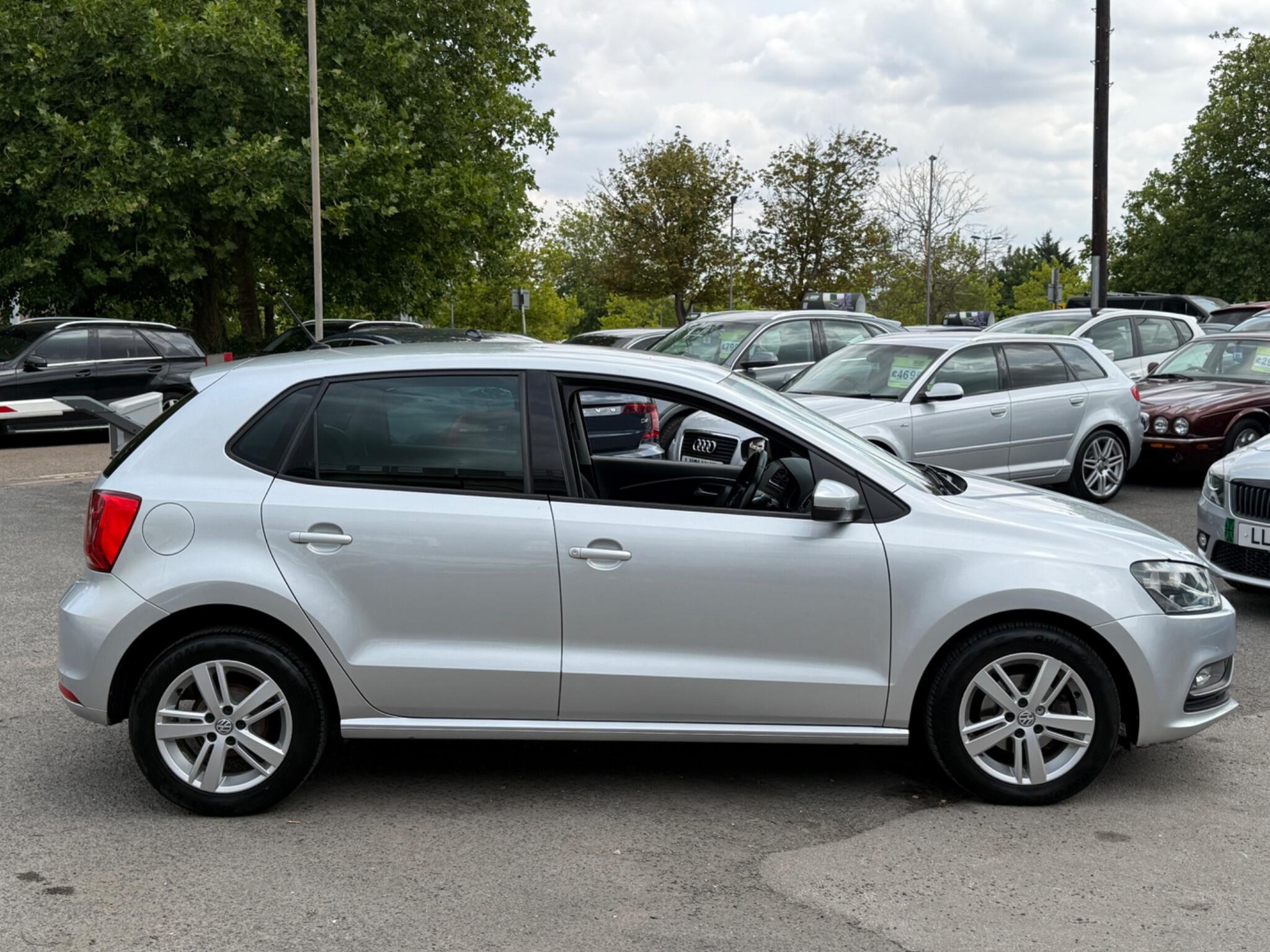 Volkswagen Polo - Image 19