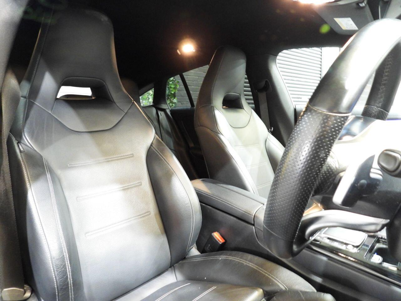 Mercedes-Benz Cla view 33