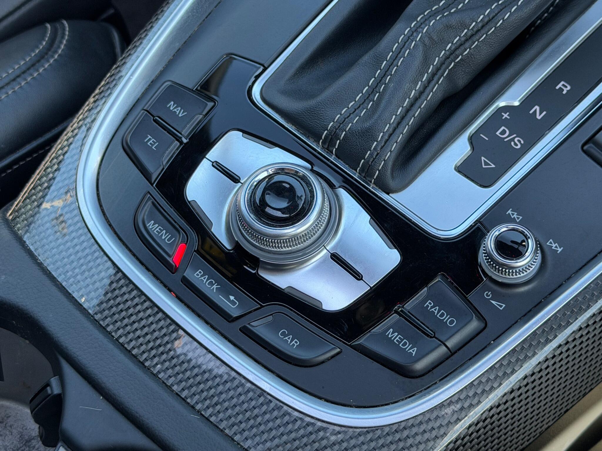 Audi SQ5 view 44