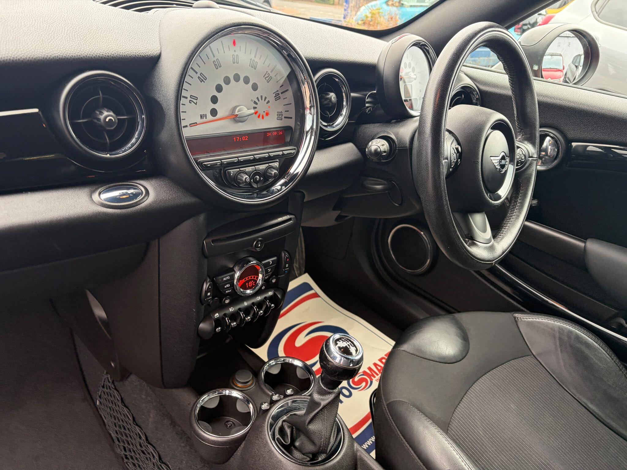 Mini Coupe view 12