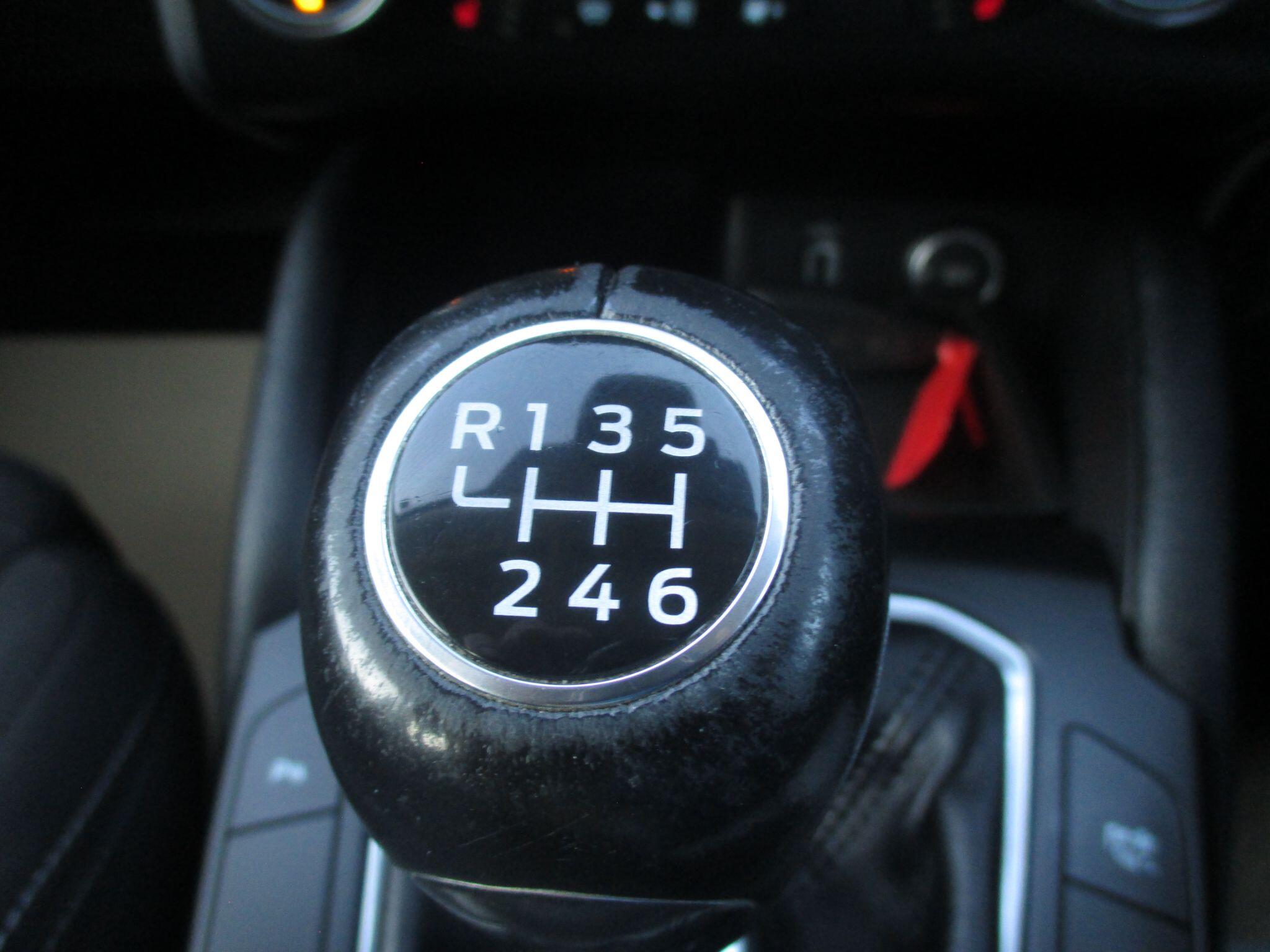 Ford Focus view 43