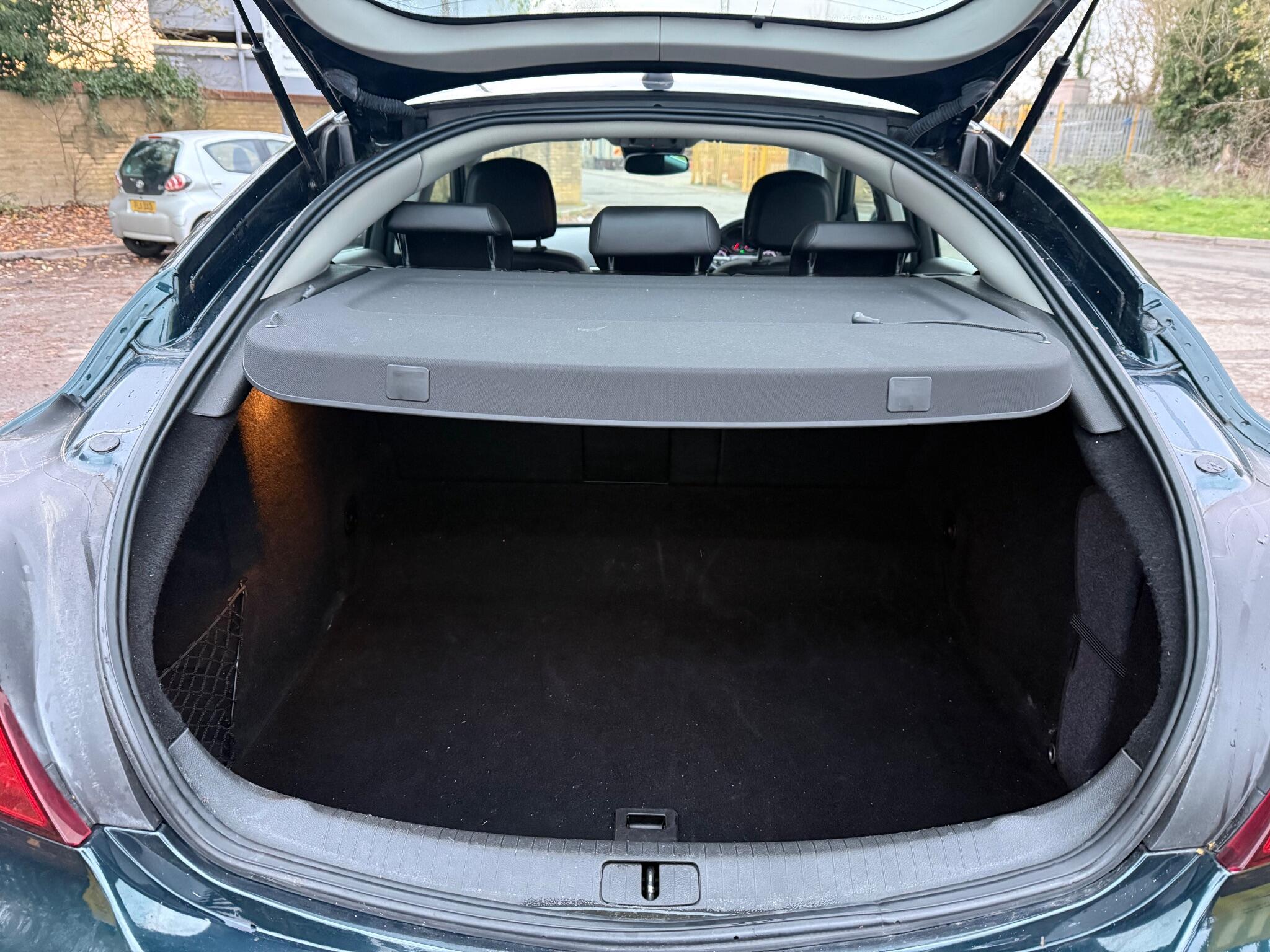 2013 Vauxhall Insignia image 26