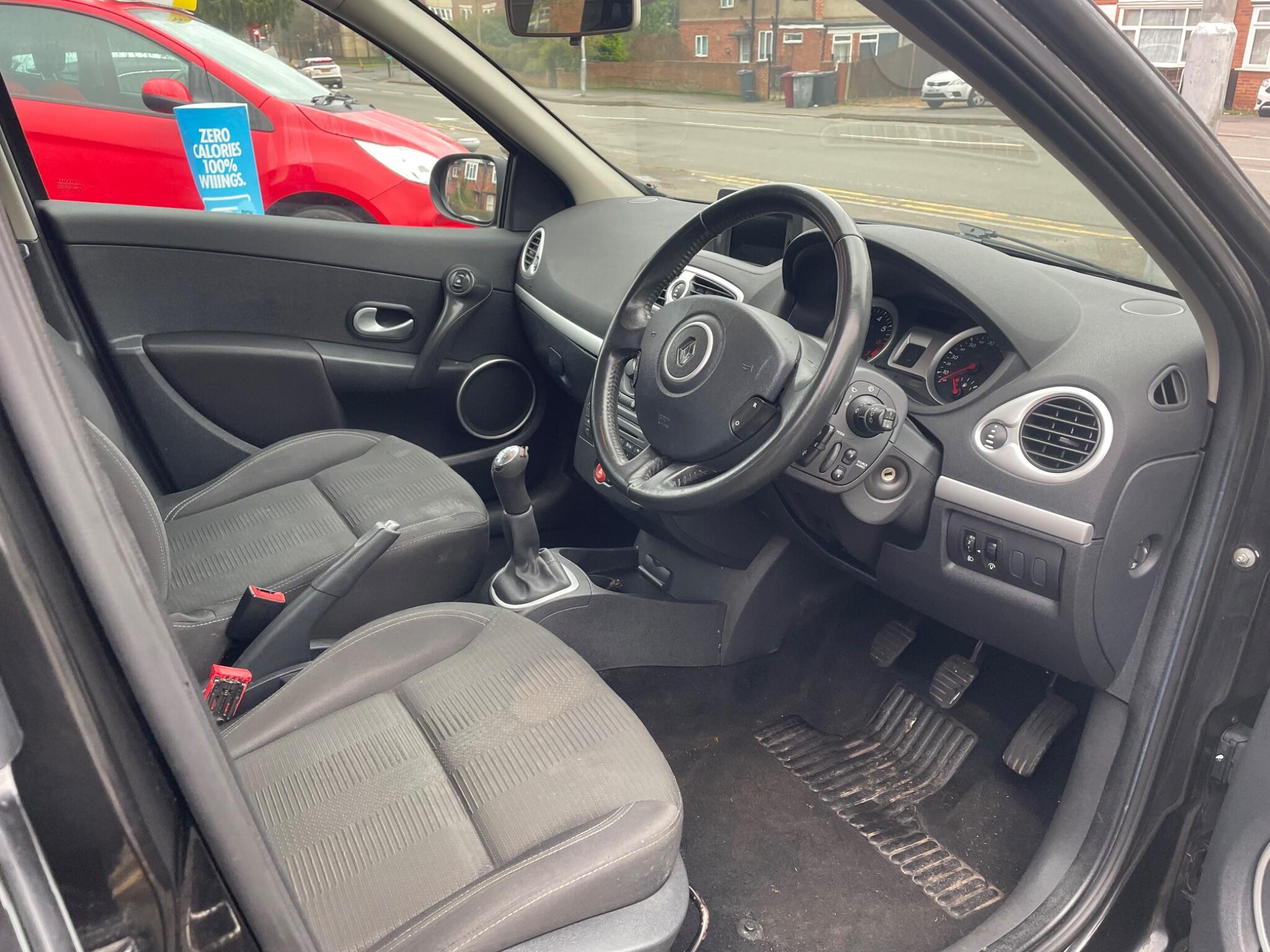 2011 Renault Clio image 84