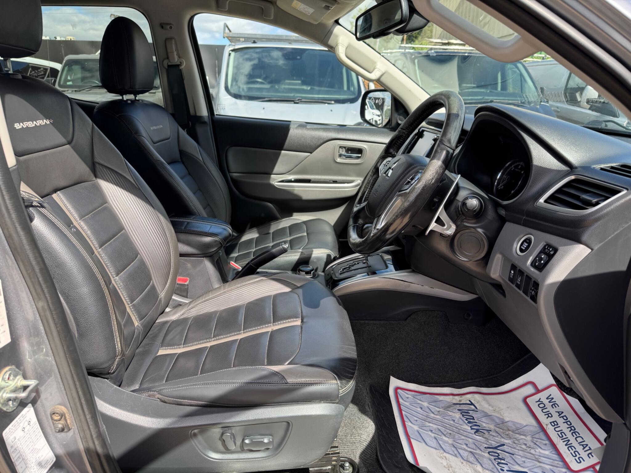 Mitsubishi L200 view 10