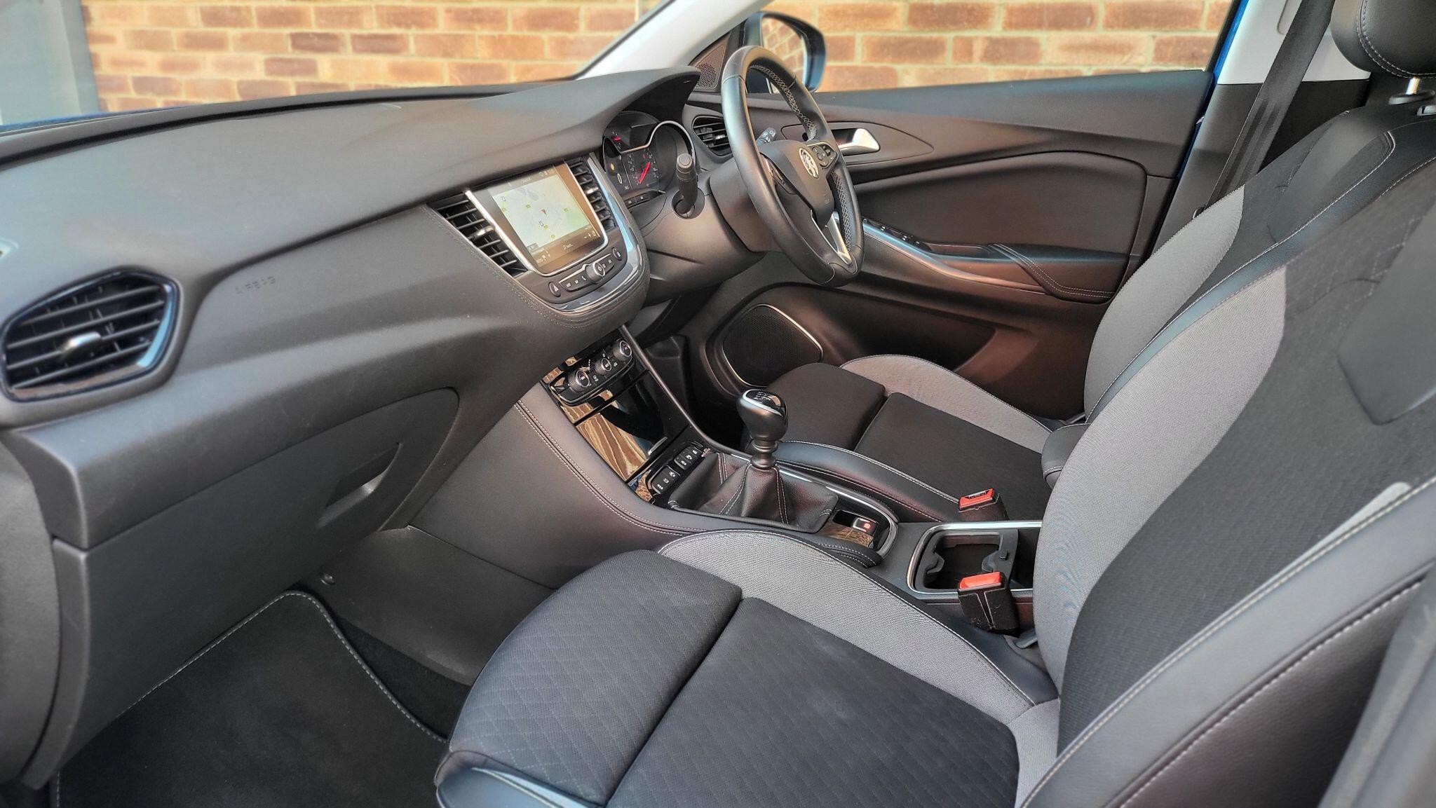 Vauxhall Grandland X view 31