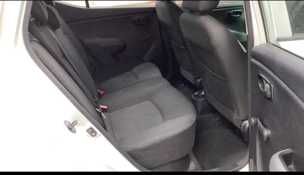 Hyundai i10 view 7