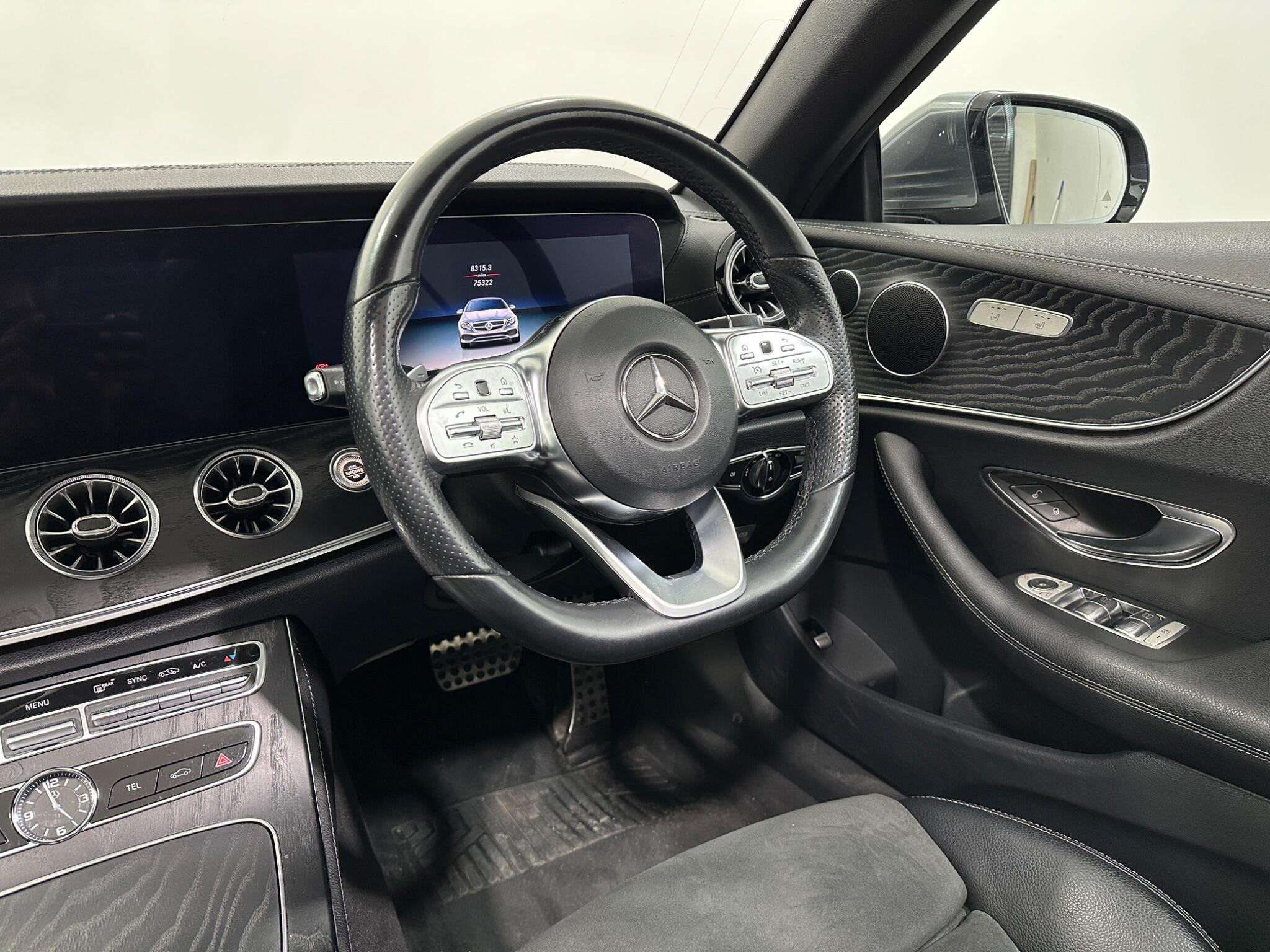 Mercedes-Benz E-Class view 12