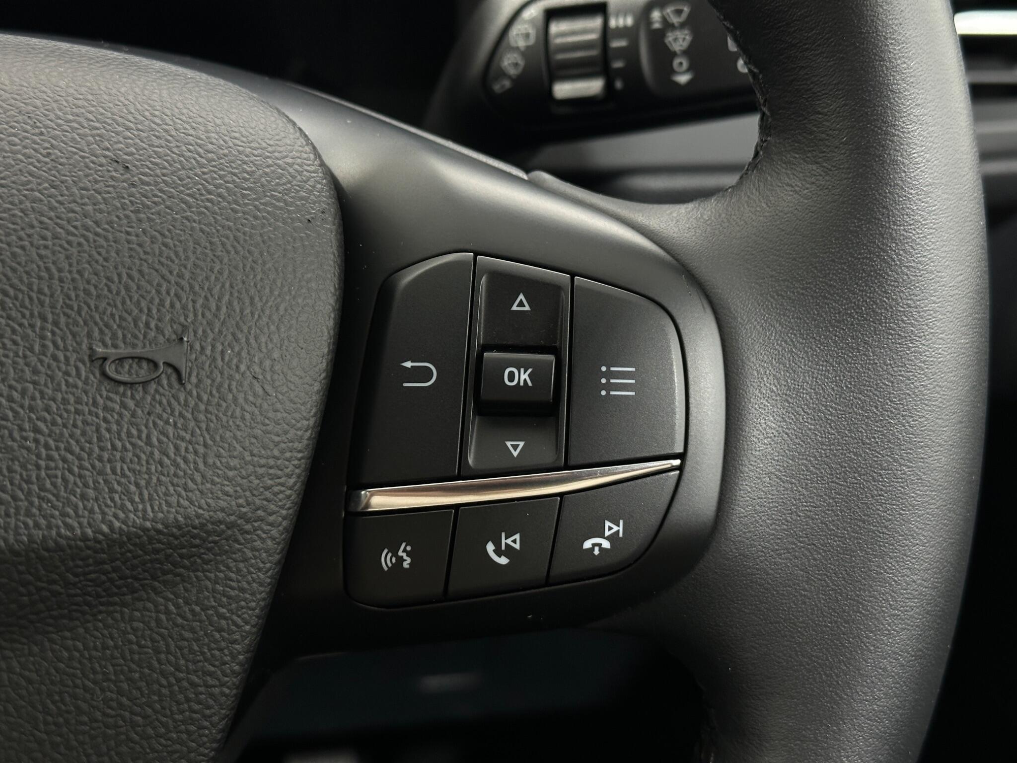 Ford Kuga view 16