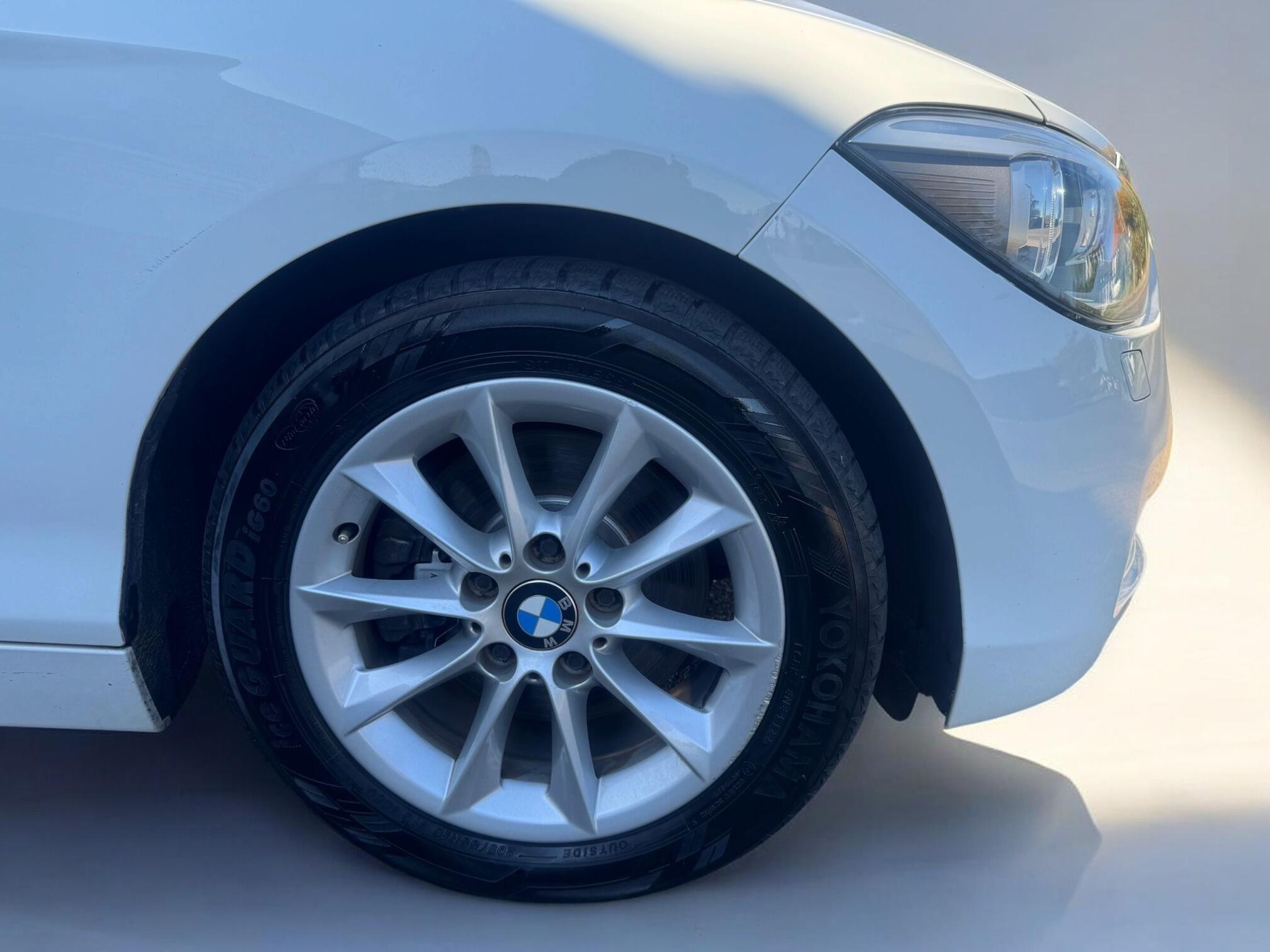 BMW 1 Series view 28