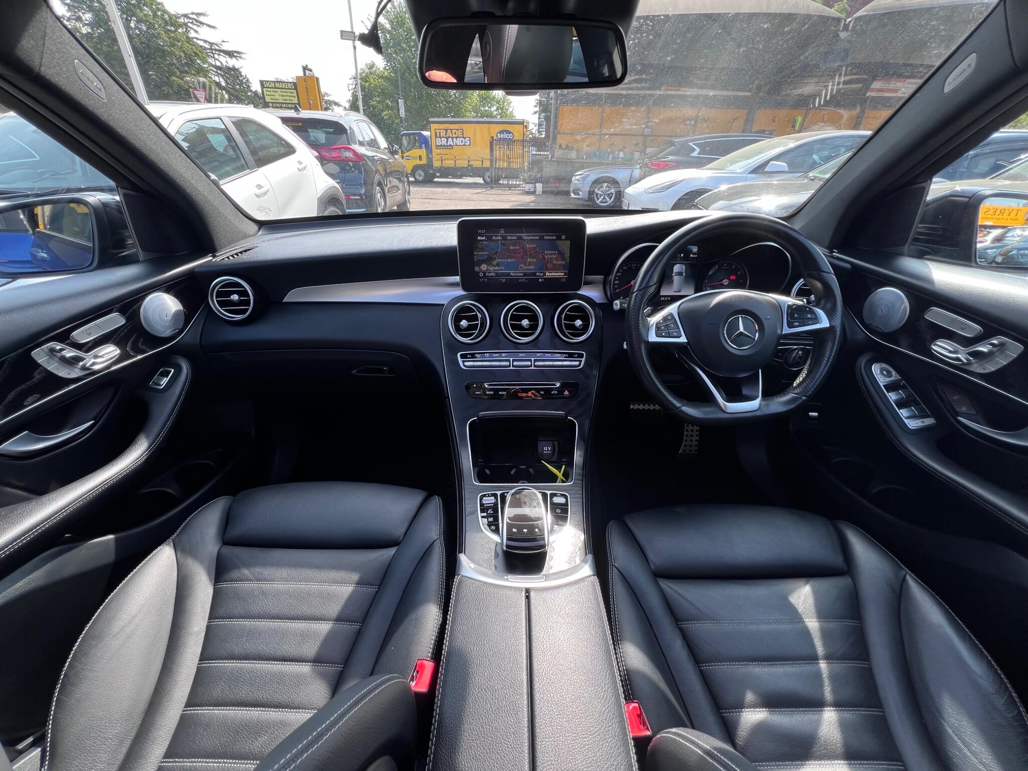 Mercedes-Benz GLC view 16