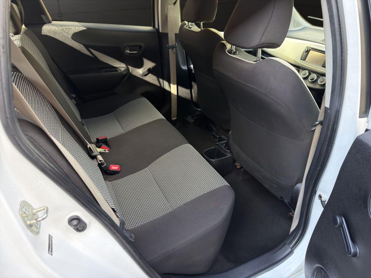 Toyota Yaris view 12