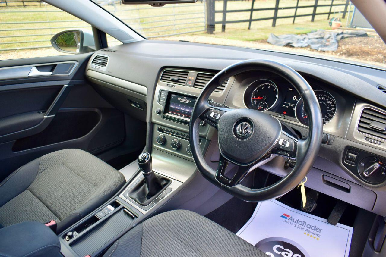 Volkswagen Golf view 25