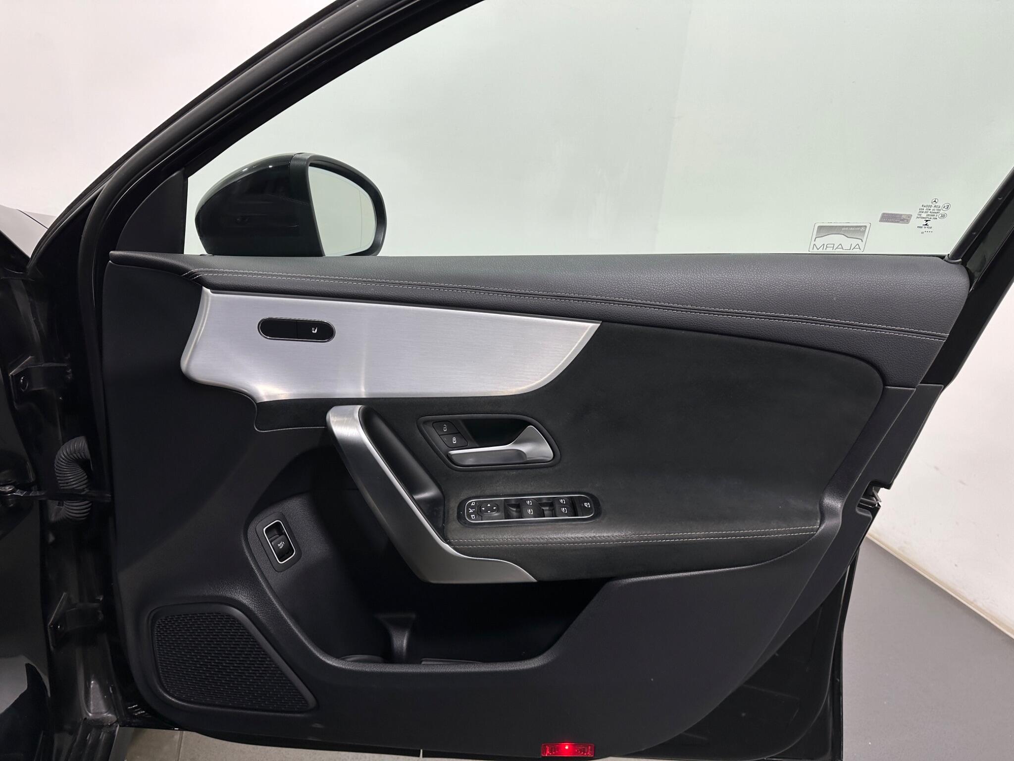 Mercedes-Benz A-Class view 36