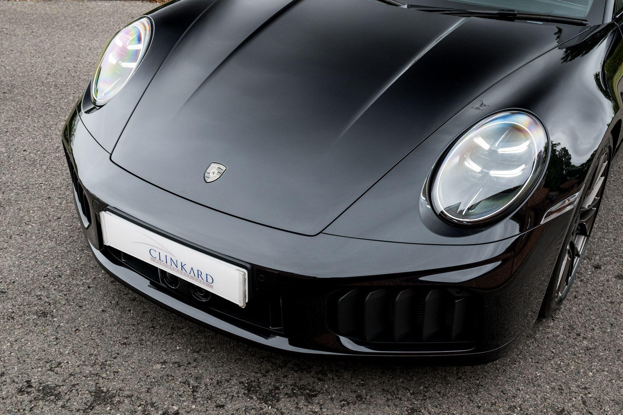 Porsche 911 view 10