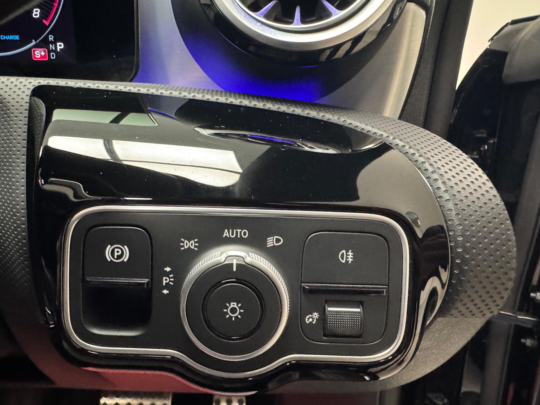 Mercedes-Benz Cla view 19