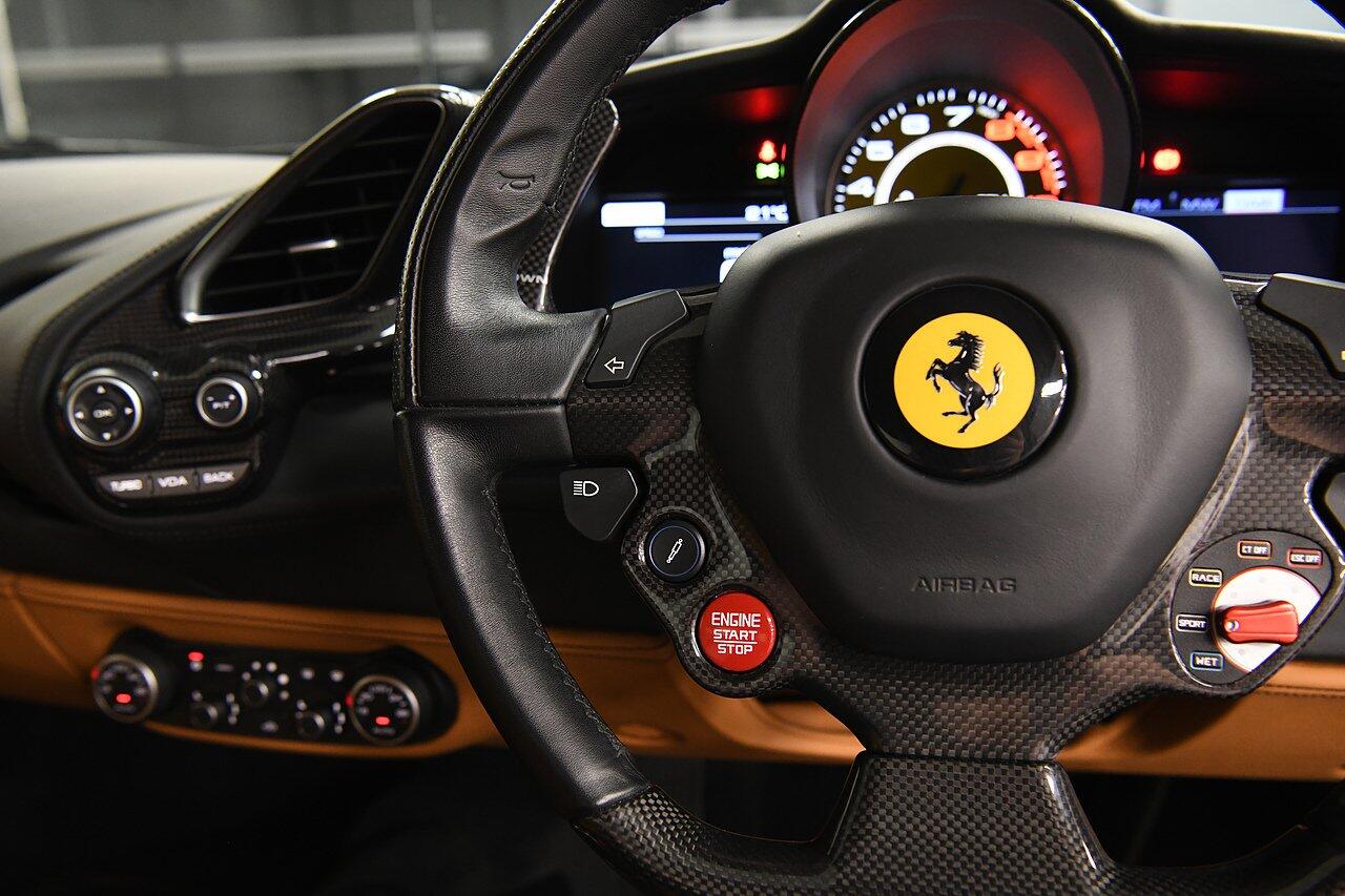 Ferrari 488 view 22