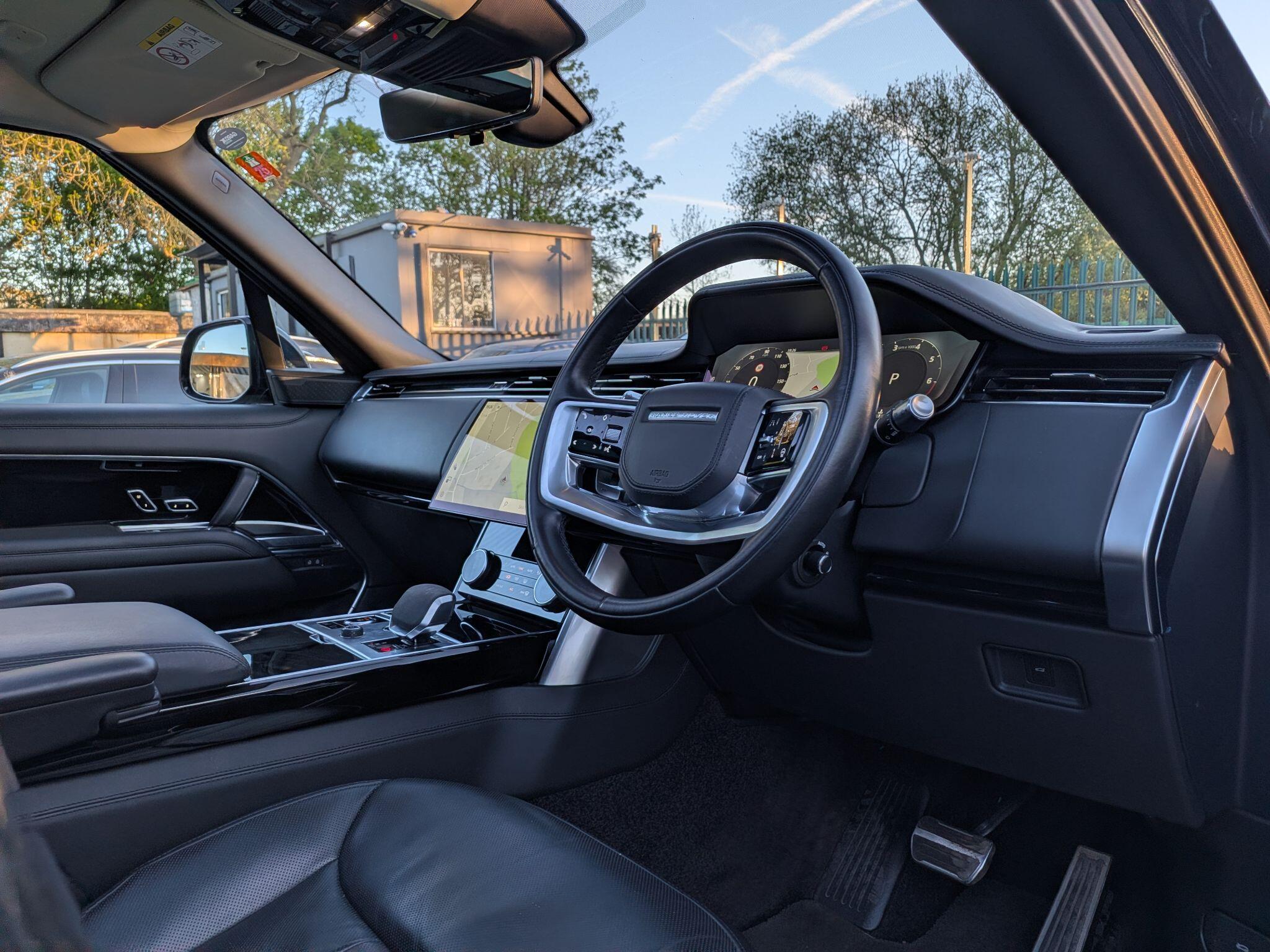 Land Rover Range Rover view 22