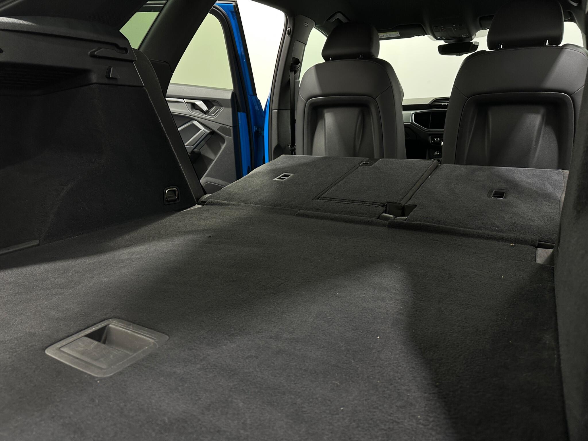 Audi Q3 view 45