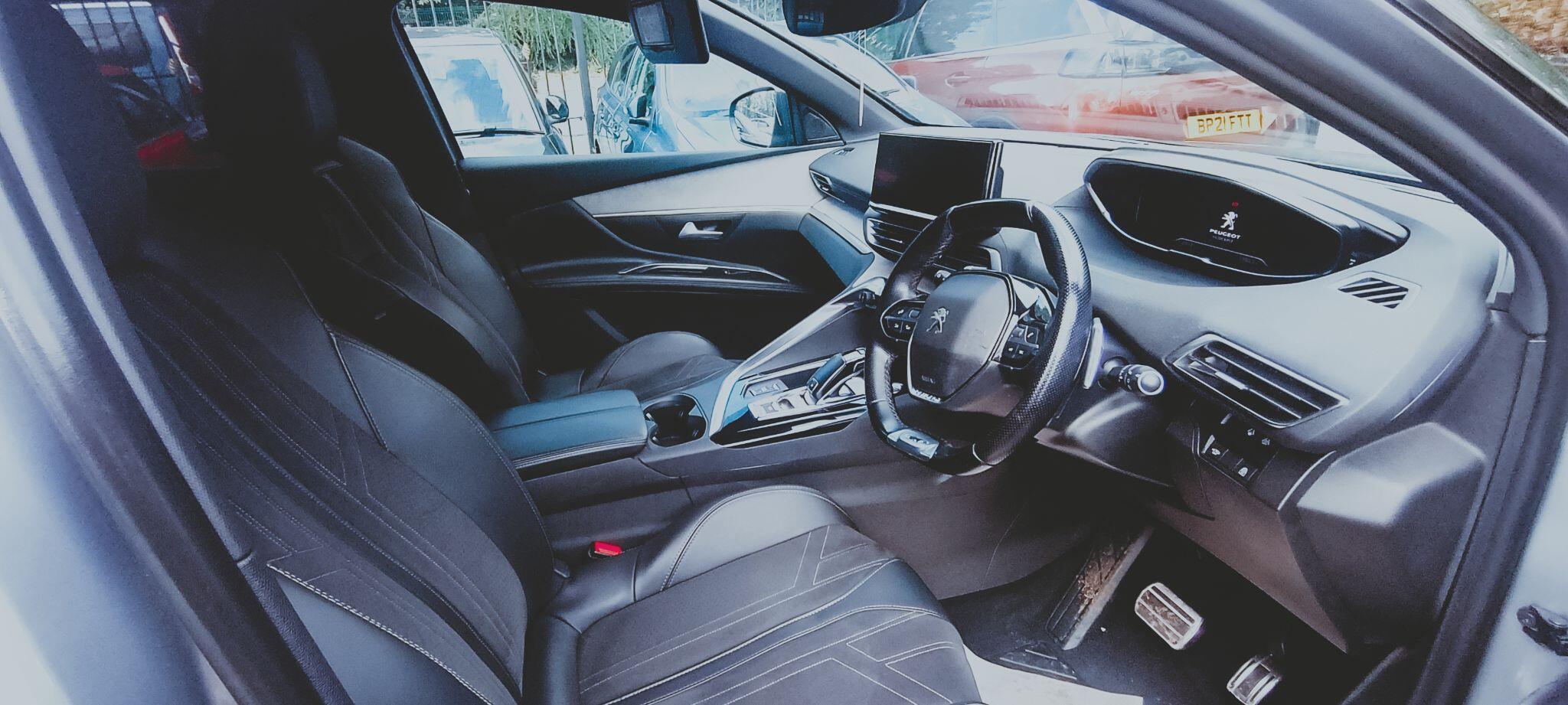 Peugeot 5008 view 6