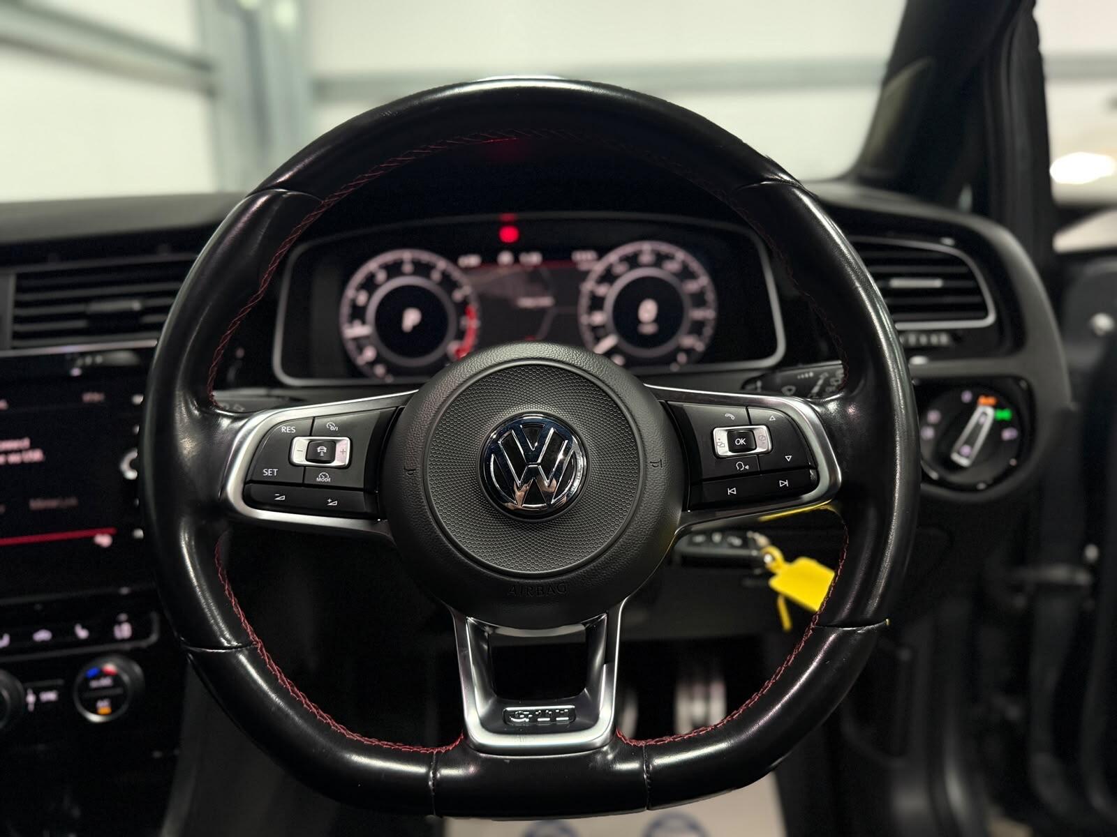 Volkswagen Golf view 15
