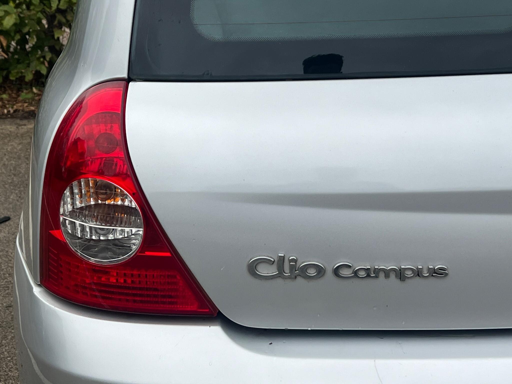 Renault Clio view 11