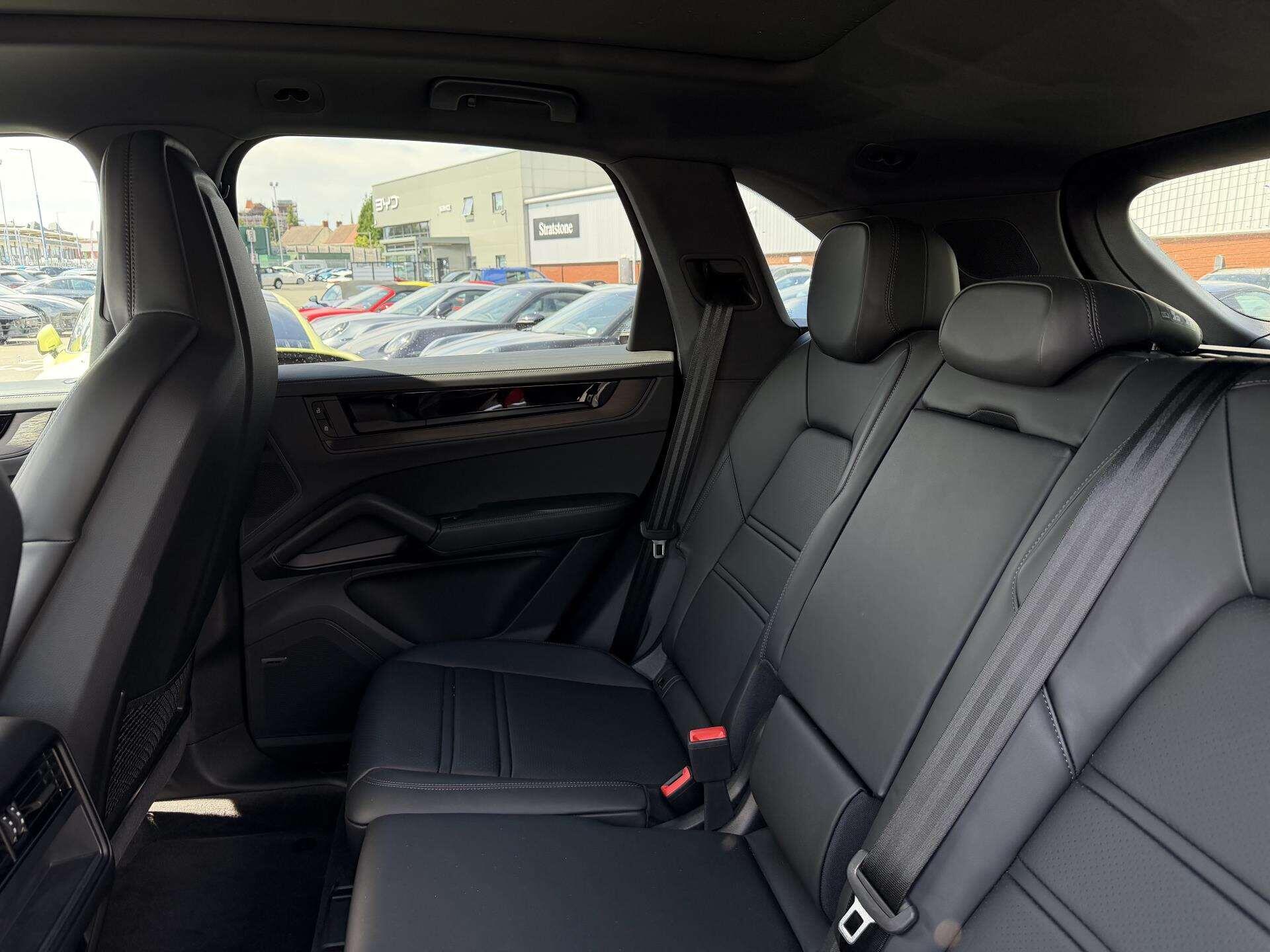 Porsche Cayenne view 15