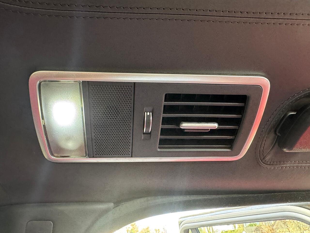 Land Rover Range Rover view 36