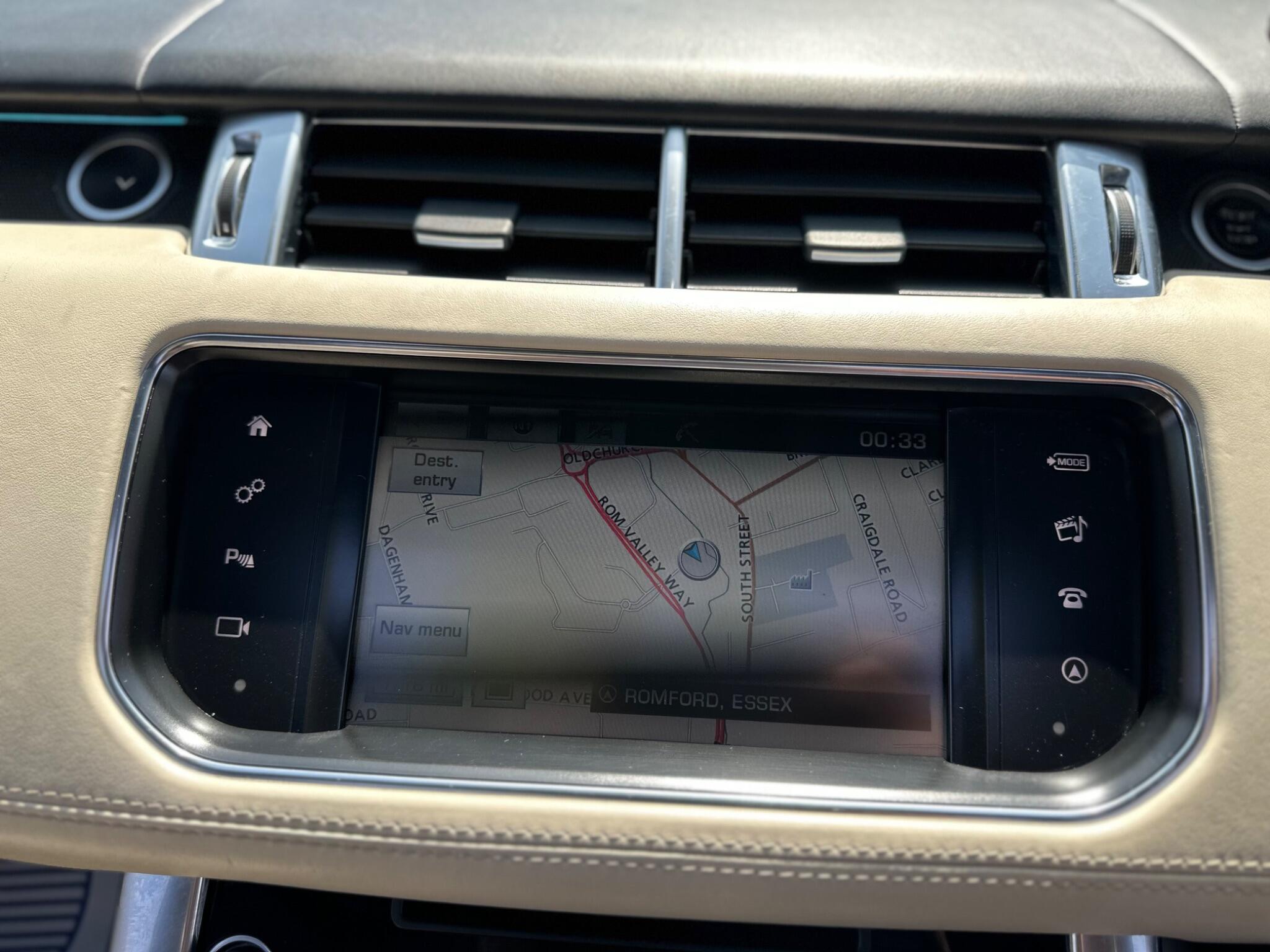 Land Rover Range Rover Sport view 30