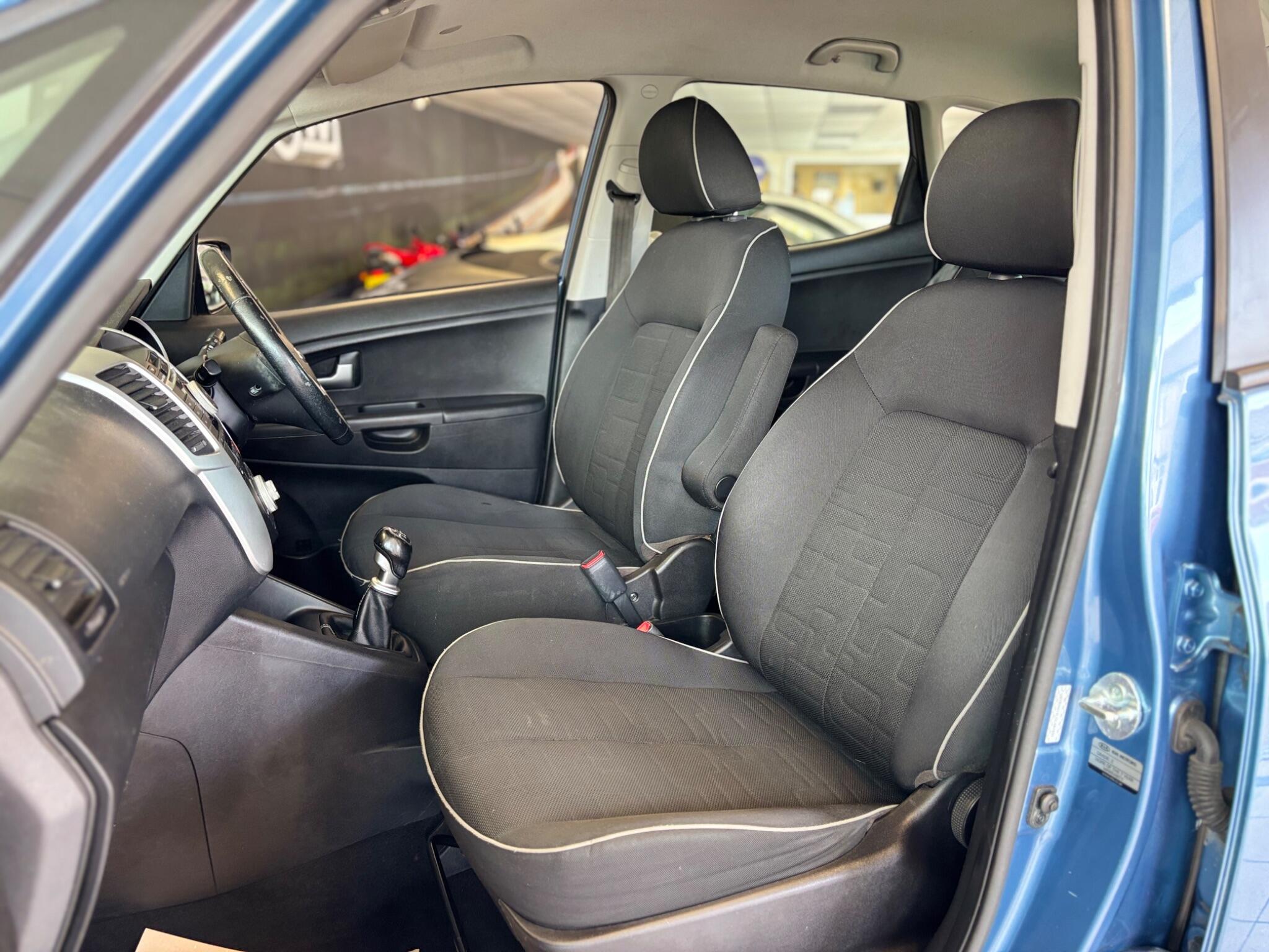 Kia Venga view 28