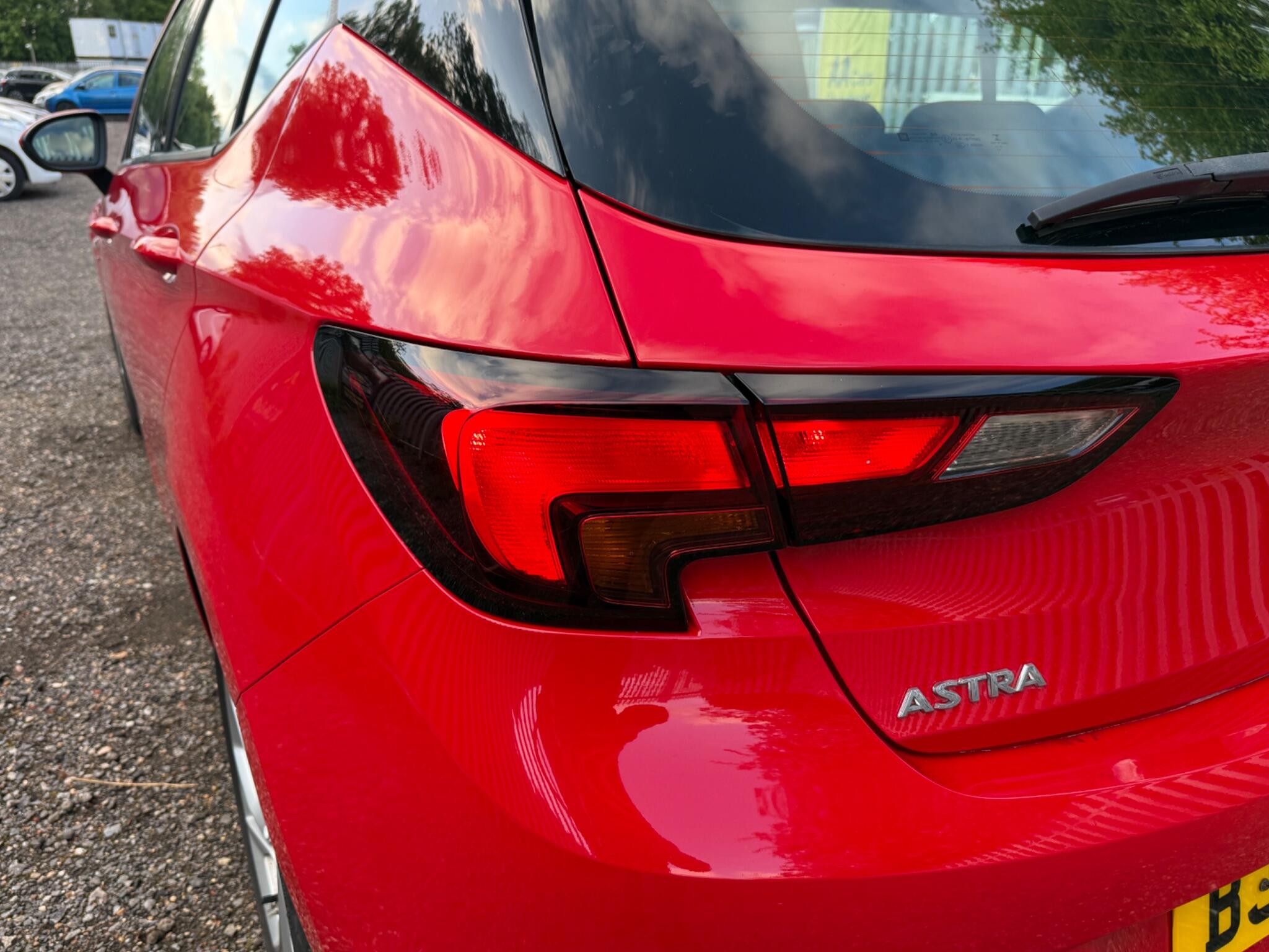 2017 Vauxhall Astra image 44