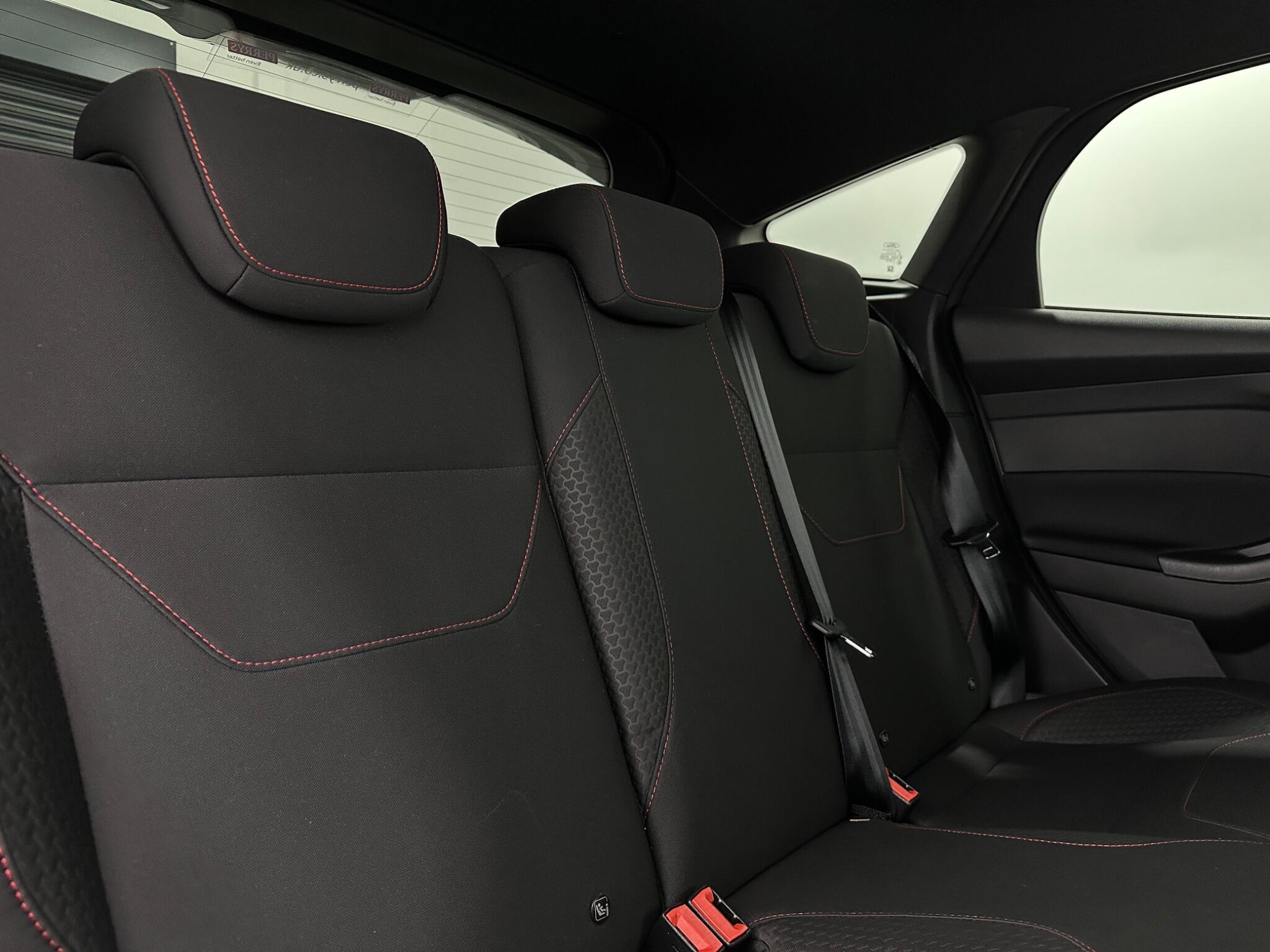 Ford Focus view 41