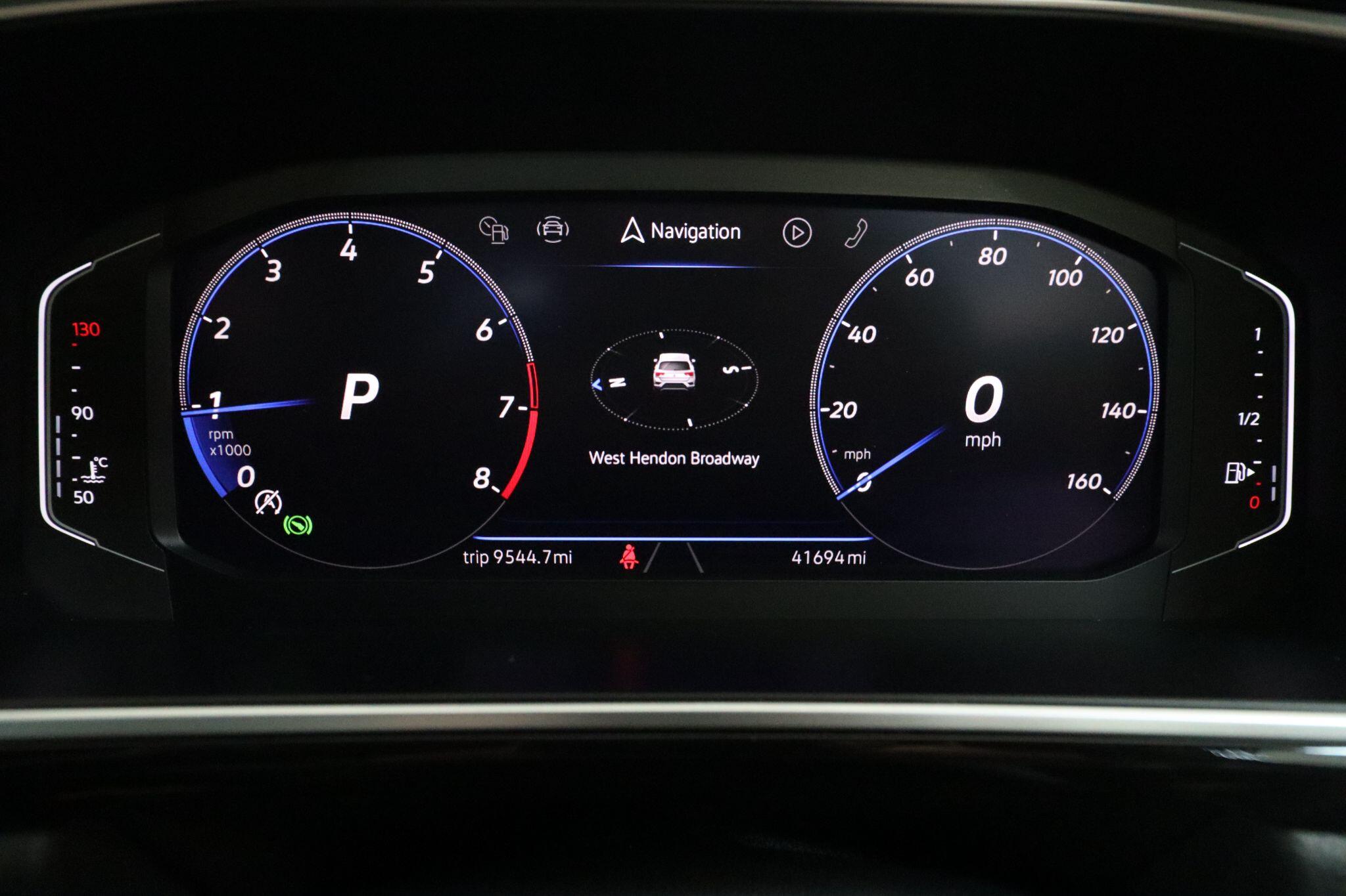 Volkswagen T-Roc view 36