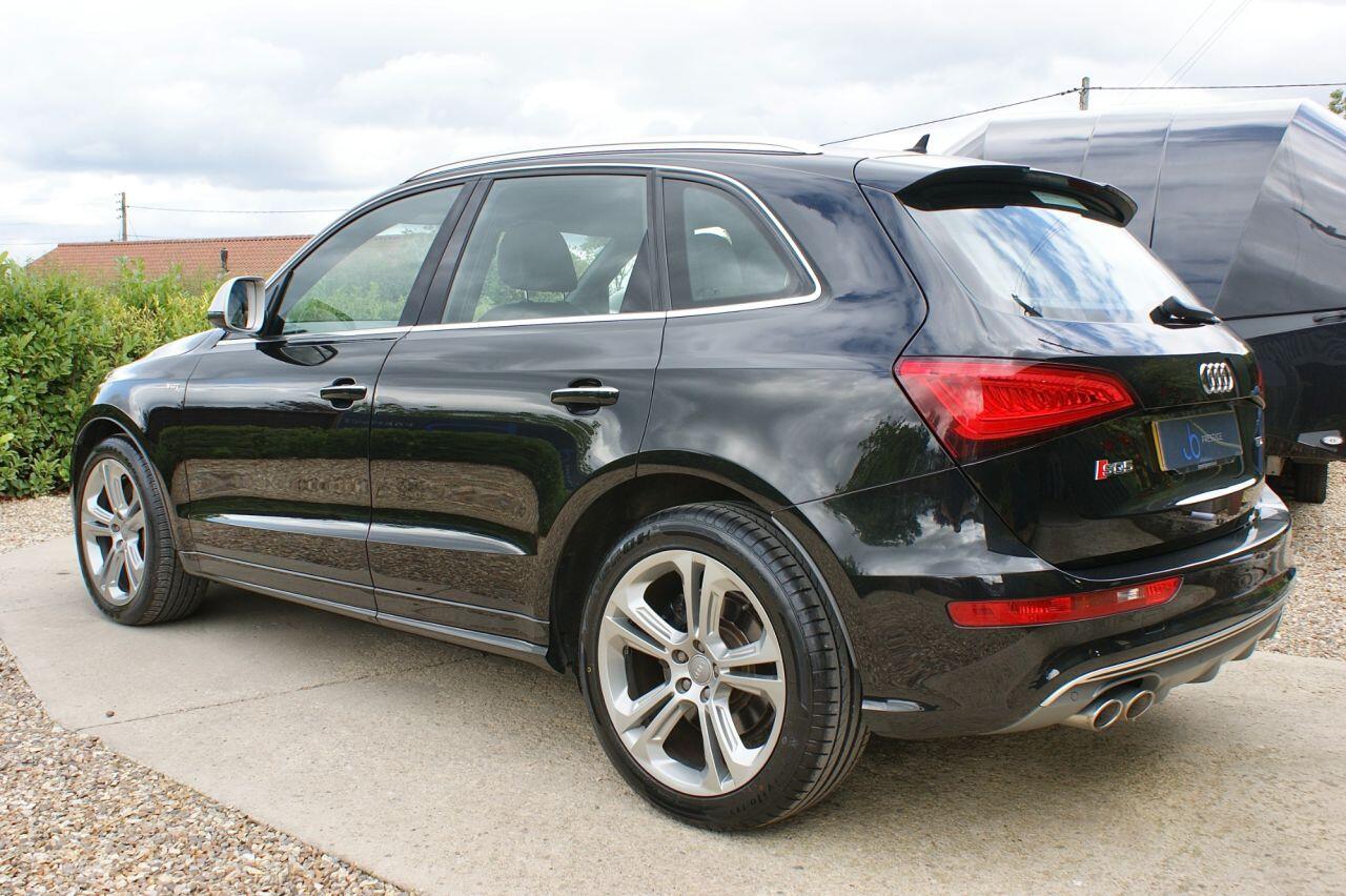 Audi SQ5 view 20