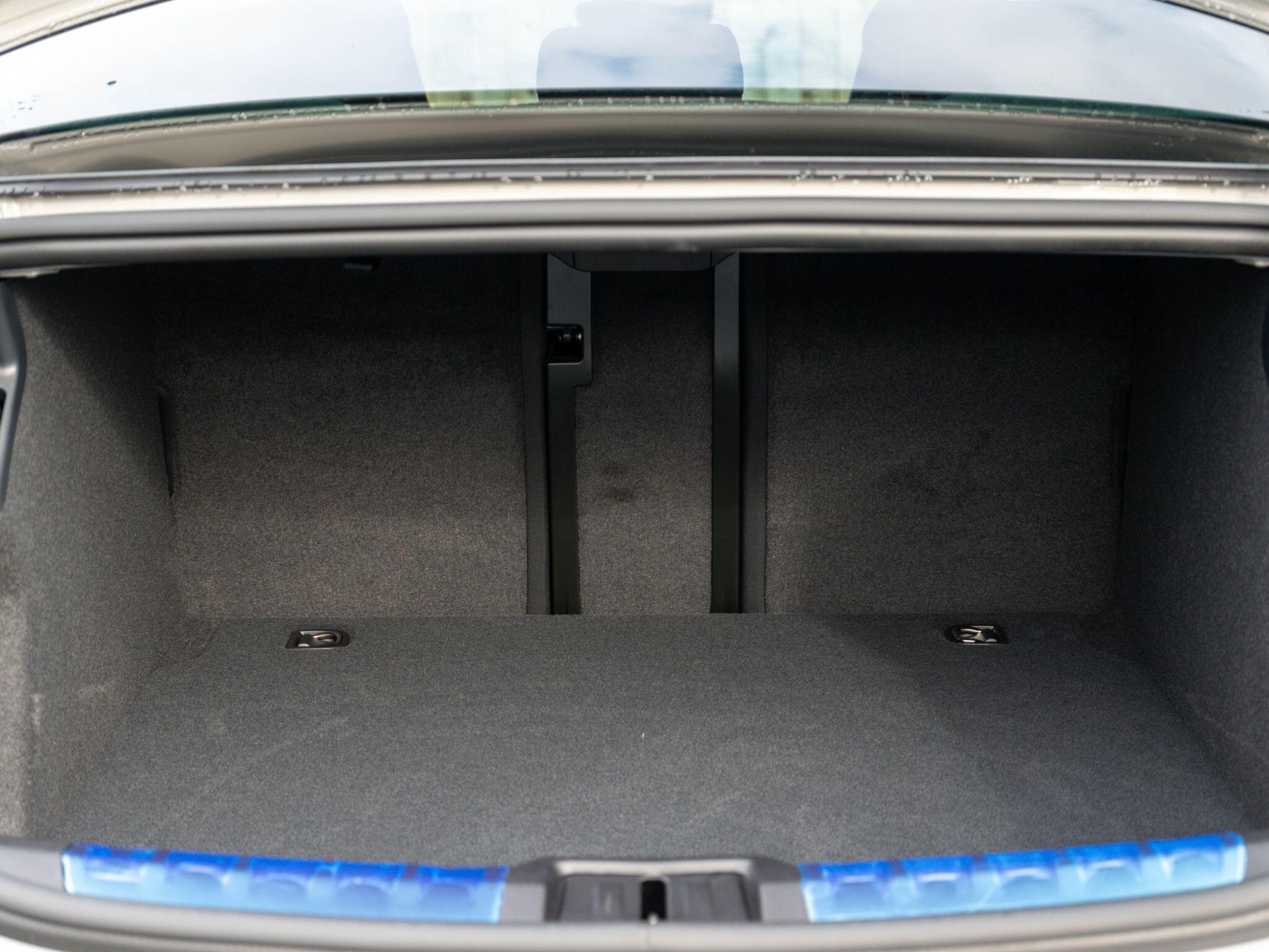 Porsche Taycan view 120
