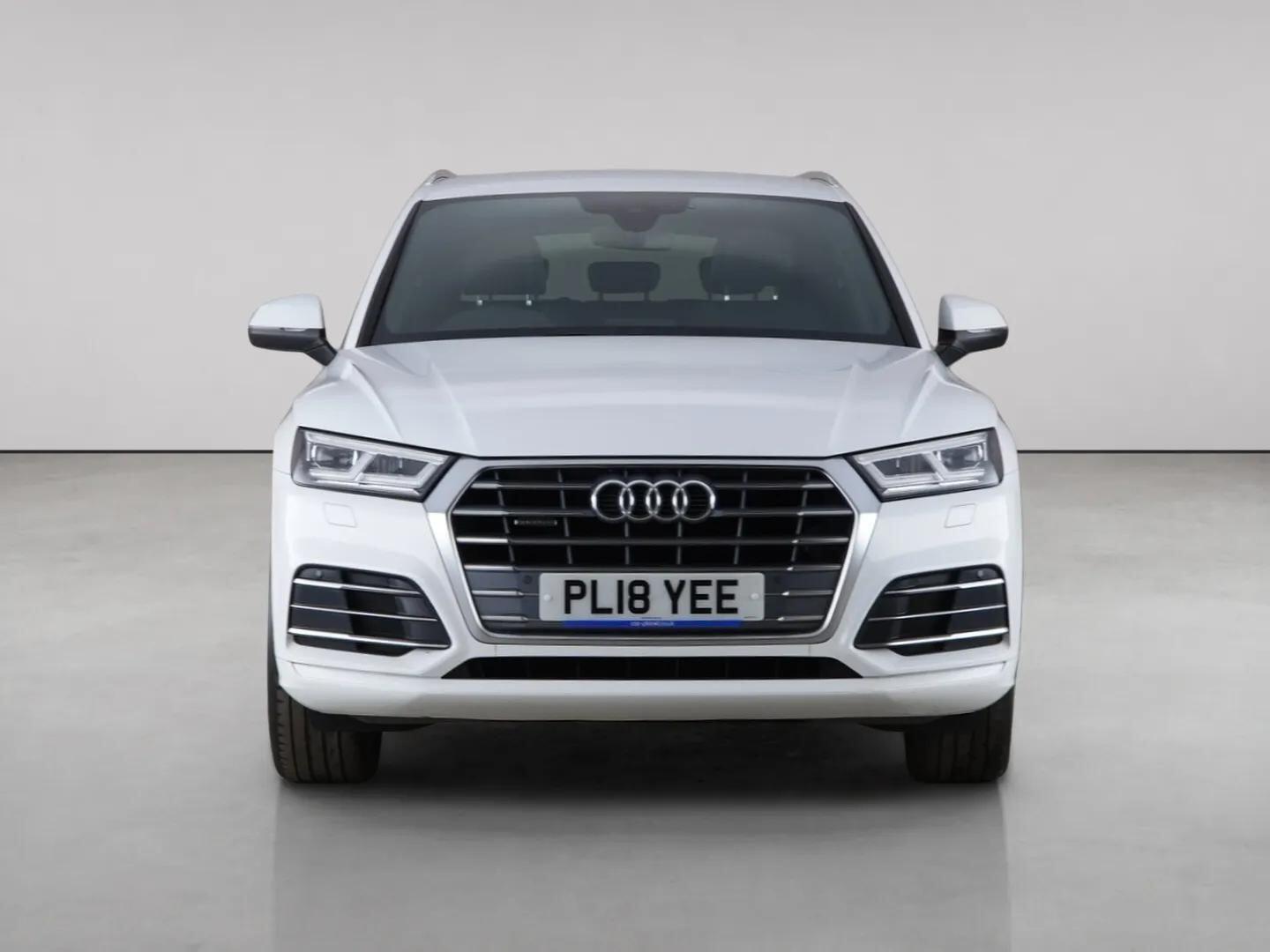 Audi Q5 view 5