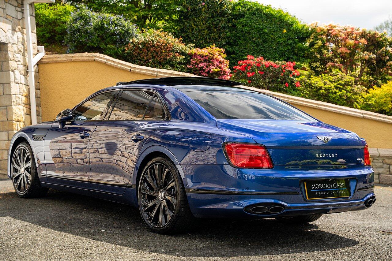 Bentley Flying Spur view 8