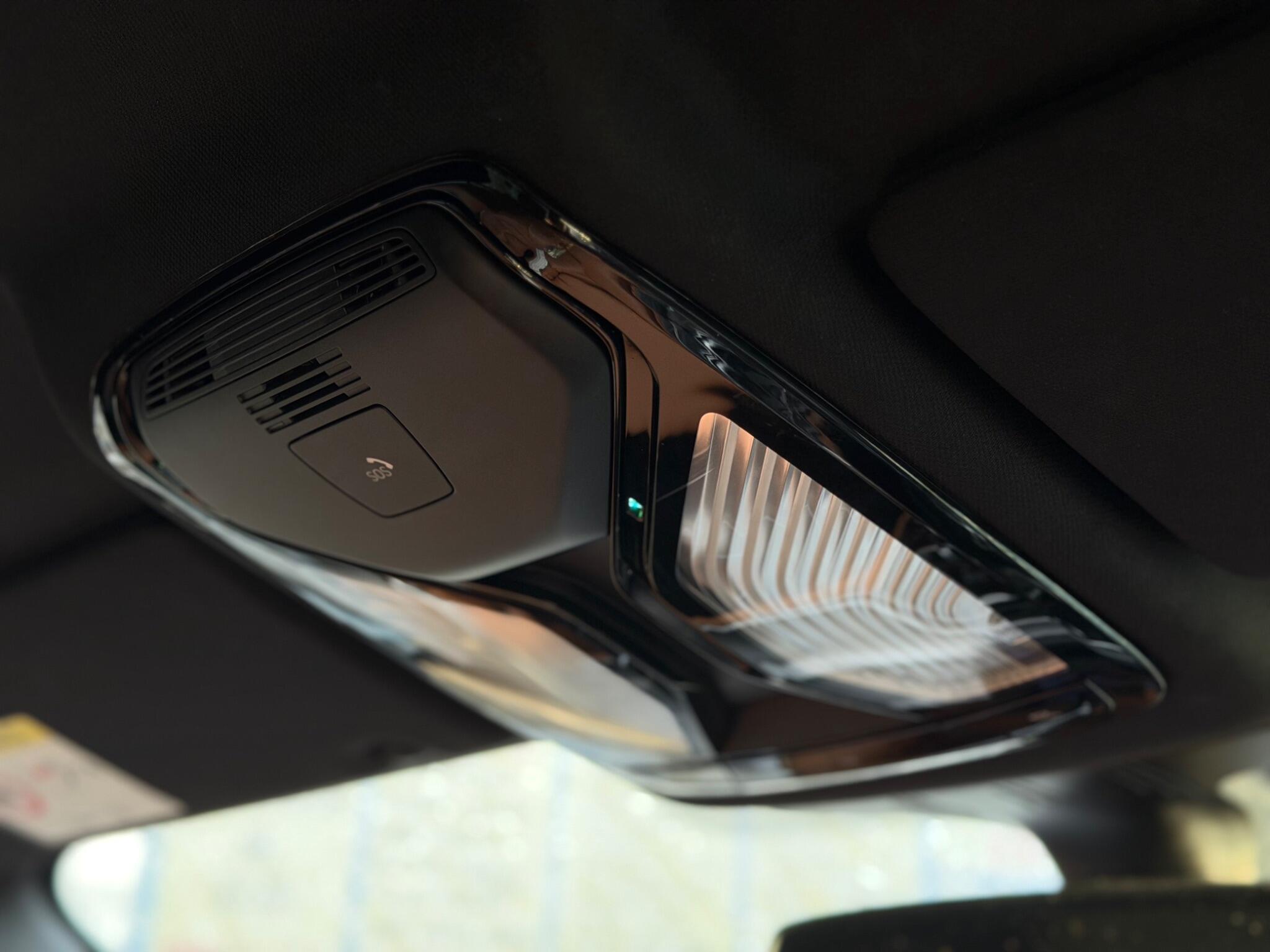 BMW 5 Series view 48