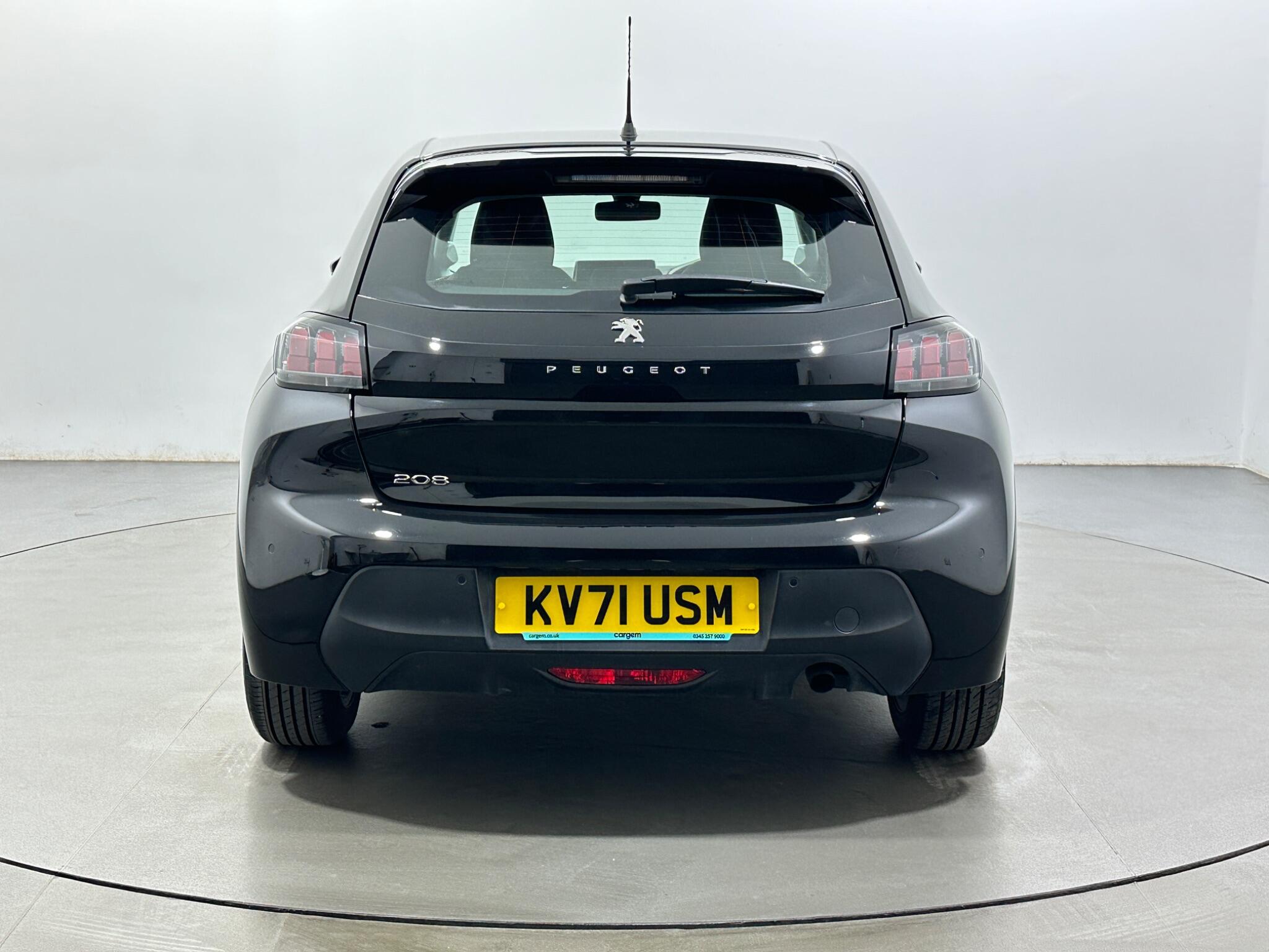Peugeot 208 view 7