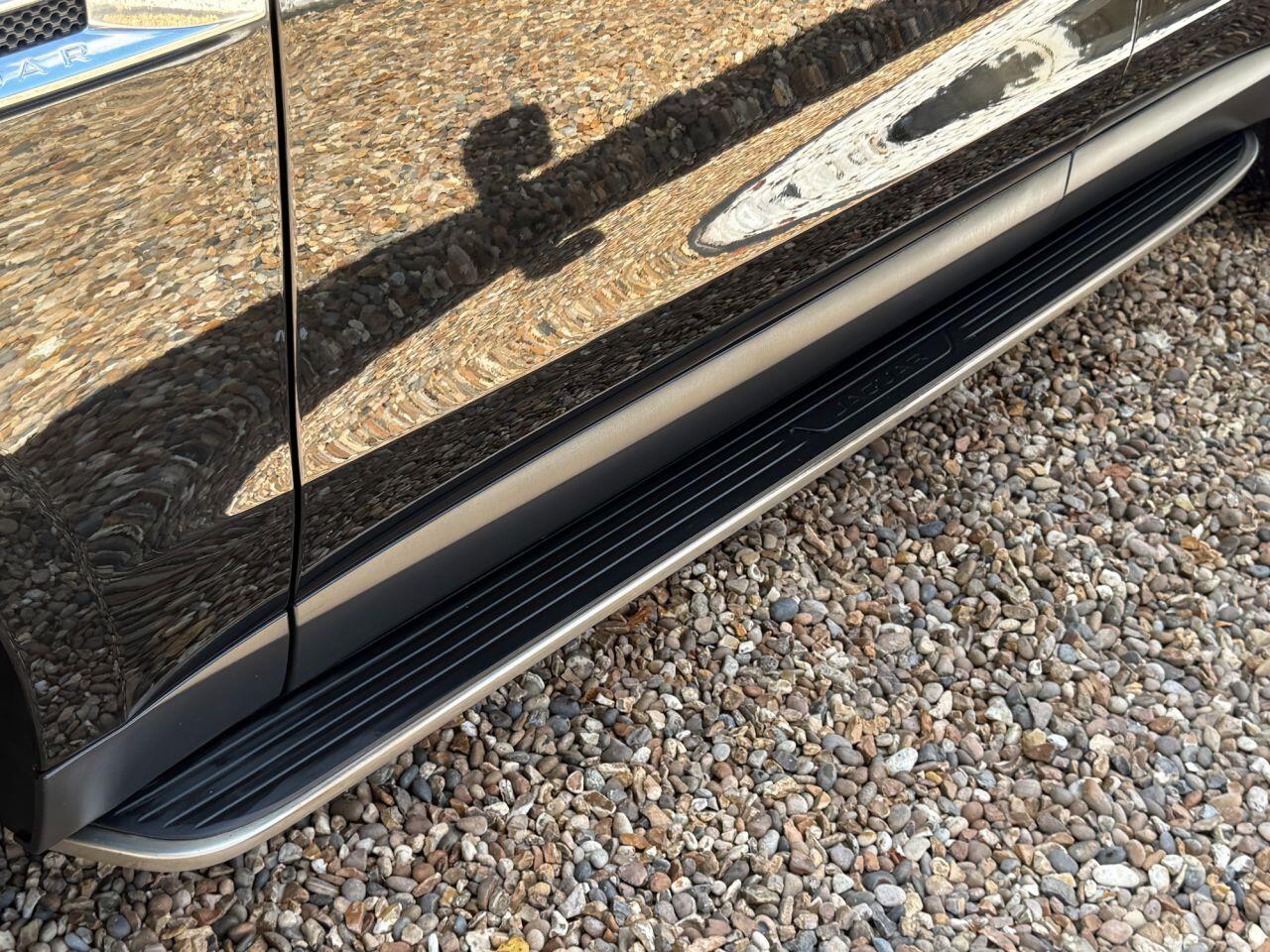 Jaguar F-Pace view 13