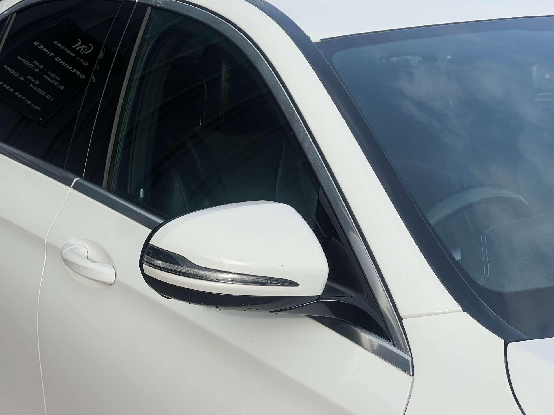 Mercedes-Benz E-Class view 14