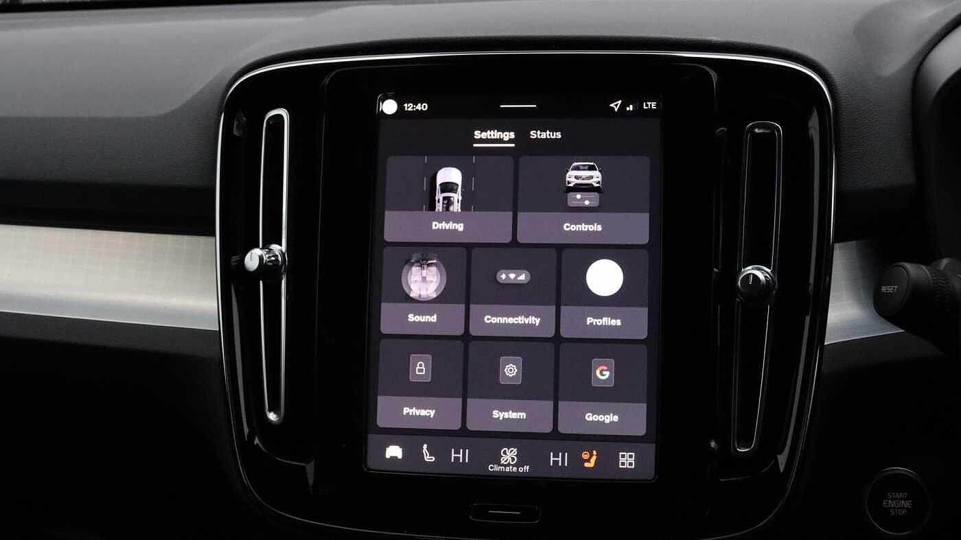 Volvo XC40 view 17