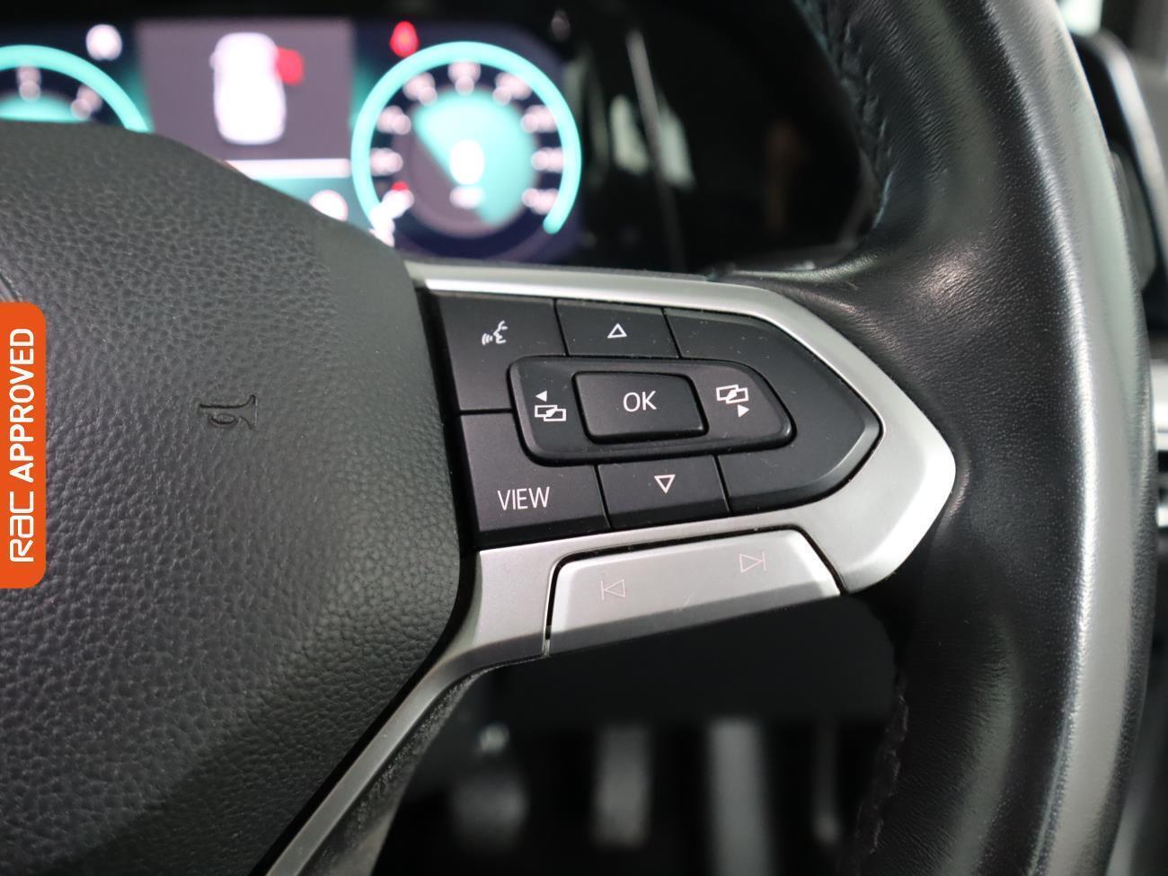 Volkswagen Golf view 22