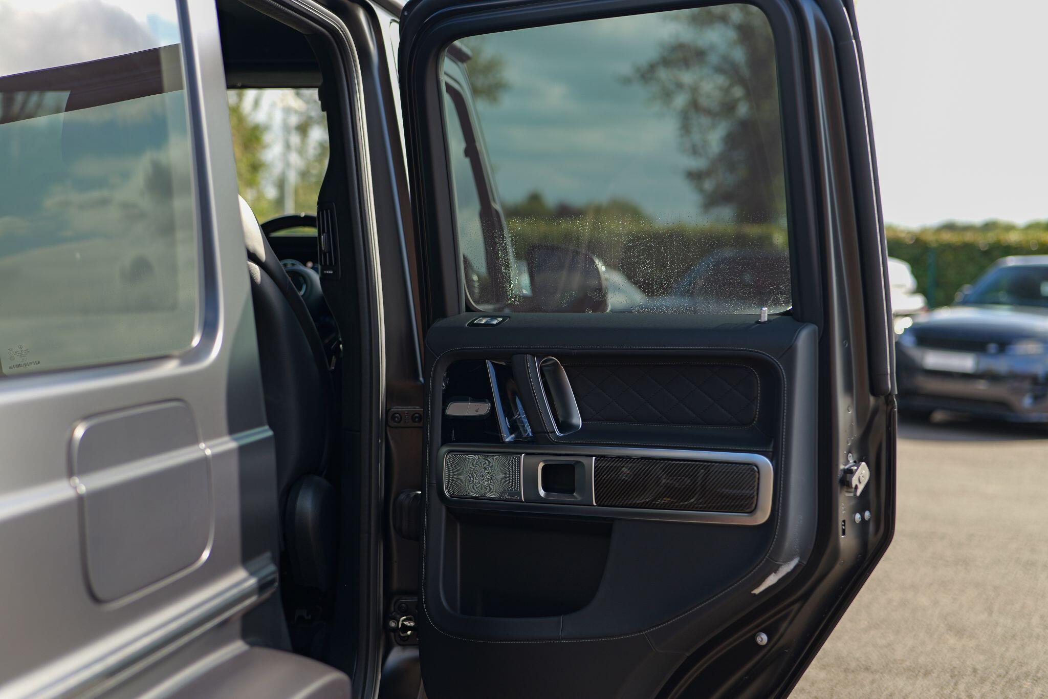 Mercedes-Benz G Class view 33