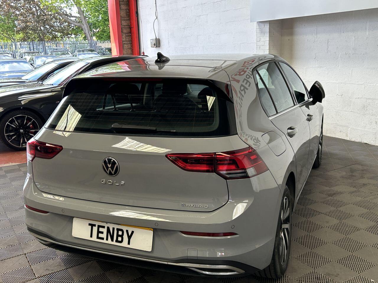 Volkswagen Golf view 10