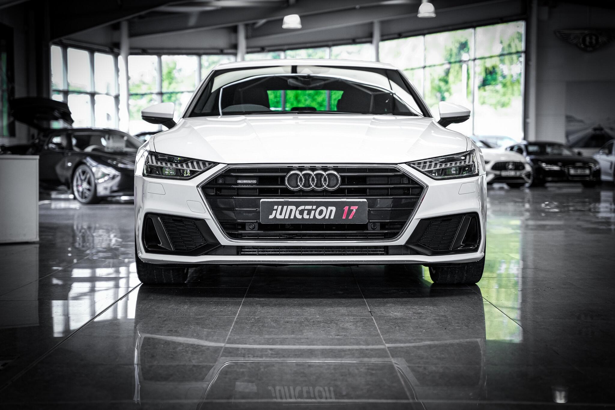 Audi A7 view 11