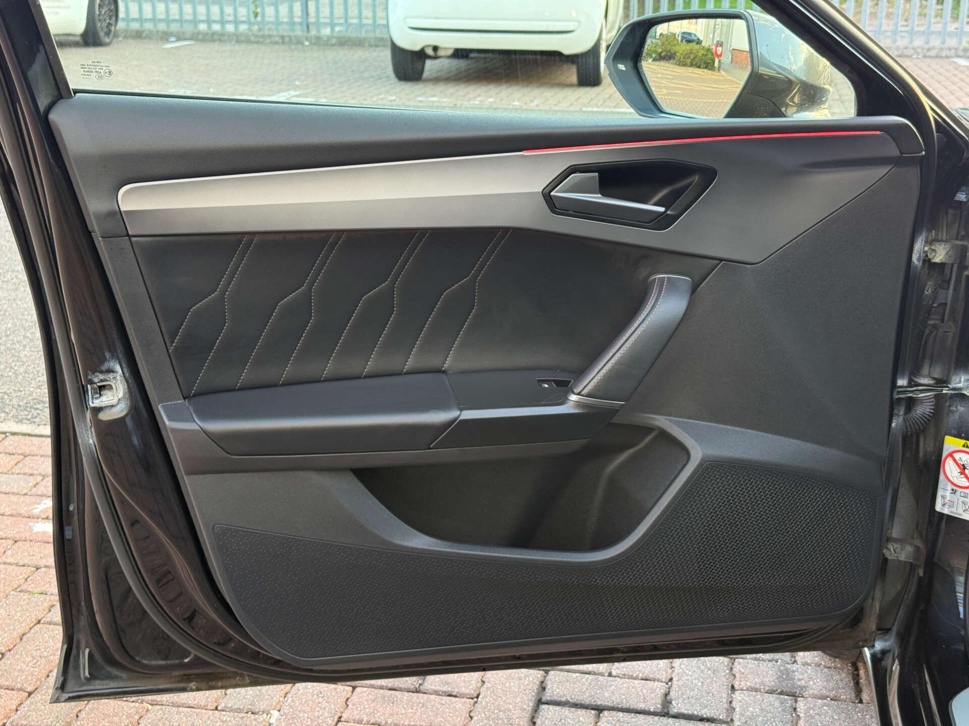Cupra Leon view 43