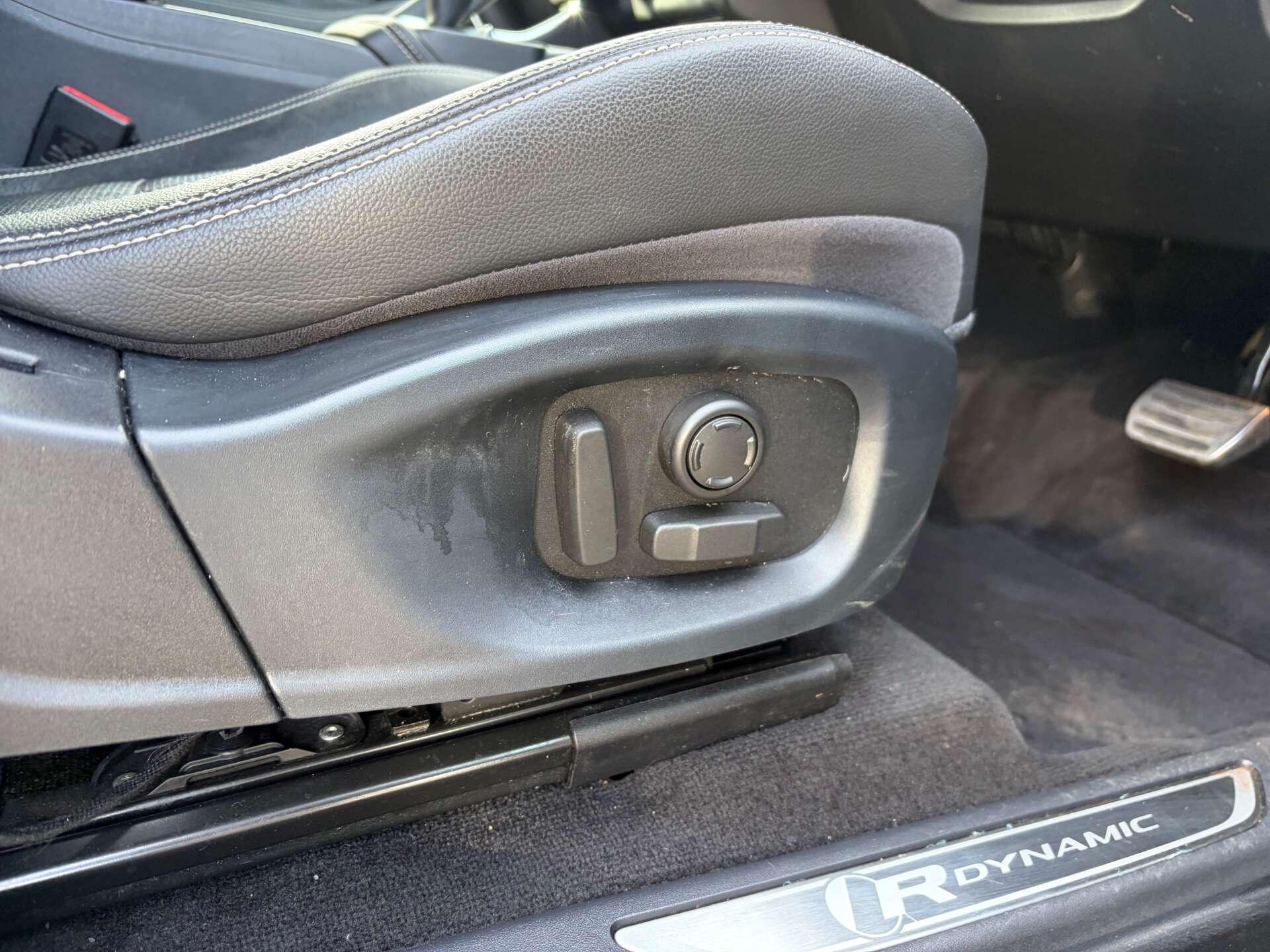 Jaguar E-Pace view 39