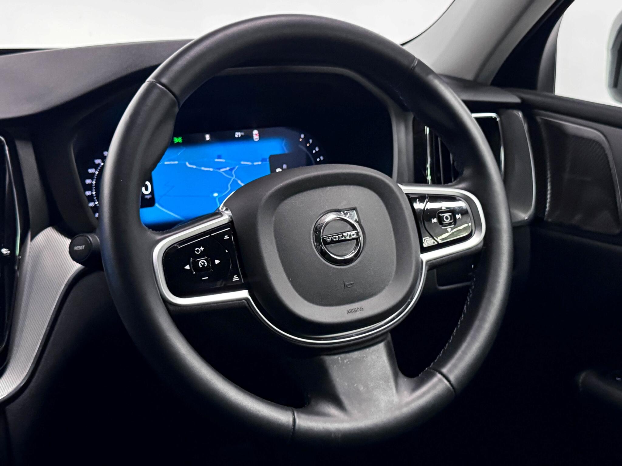 Volvo XC60 view 18