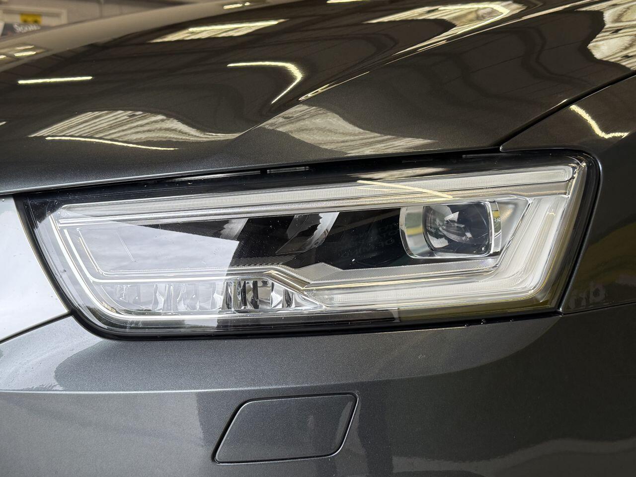 Audi Q3 view 34